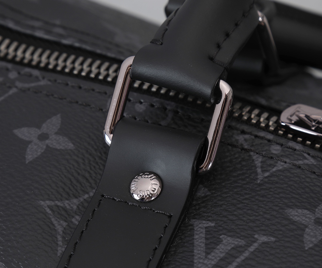Louis Vuitton Keepall 50 Travel Bag in Monogram Eclipse Canvas - Image 5