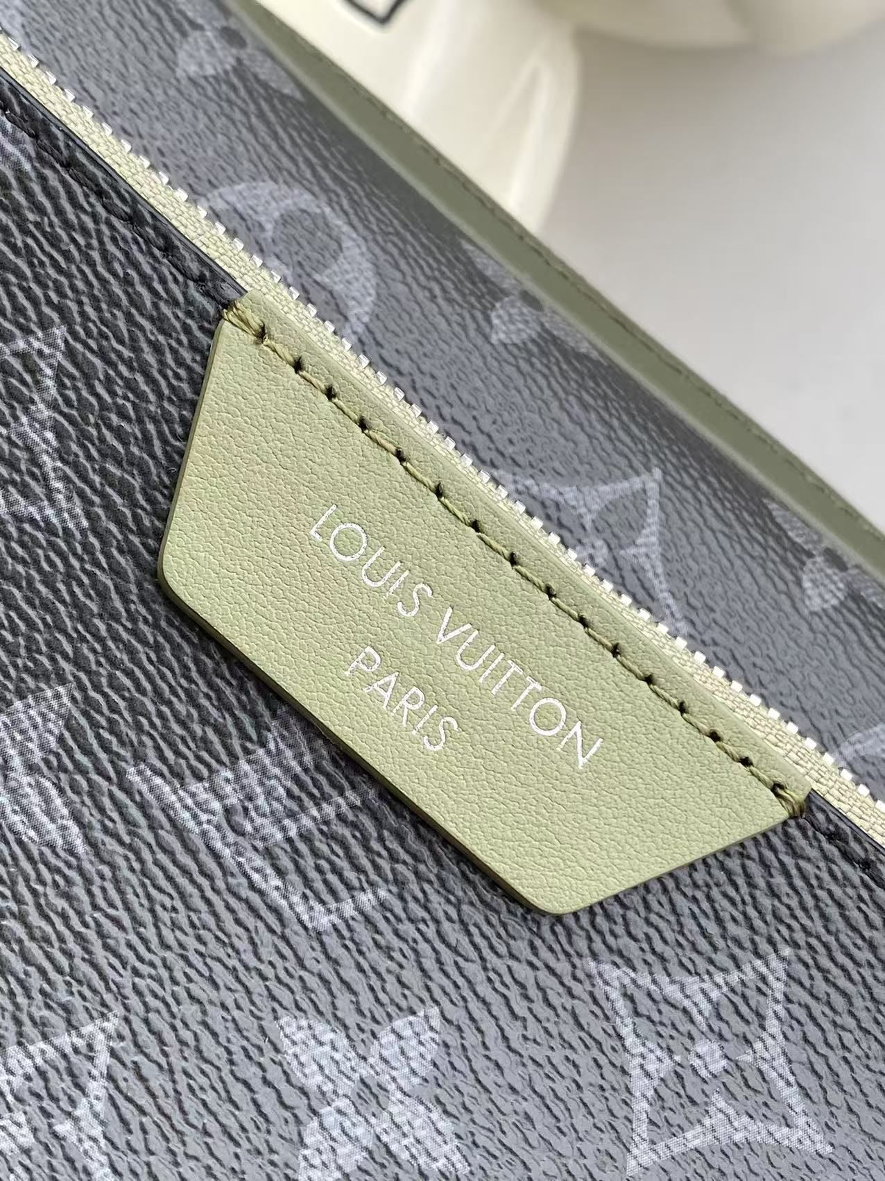 Louis Vuitton Trio Messenger Bag M28628 - Image 5