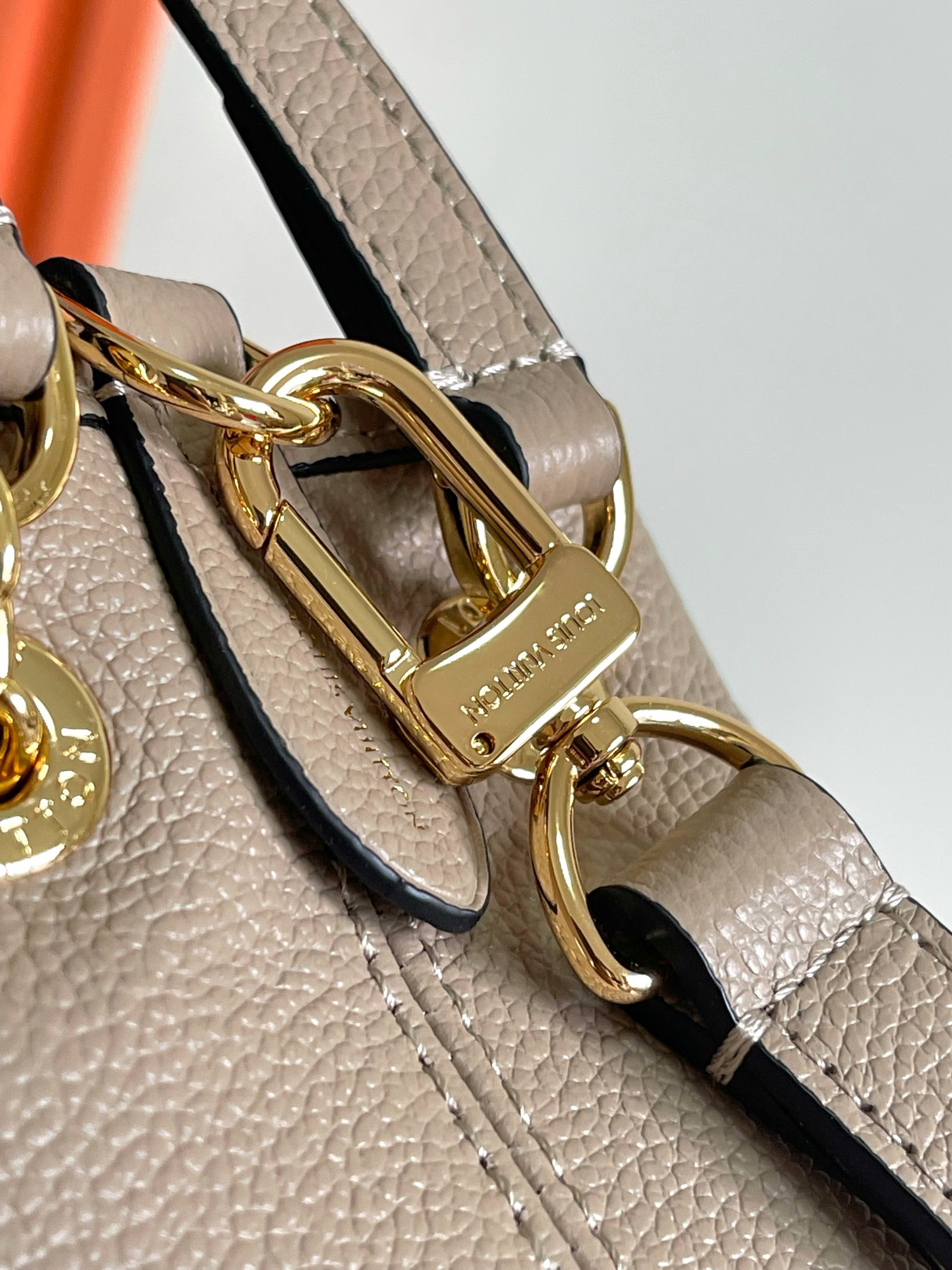 LV Bundle Monogram Empreinte Leather Handbag - Image 5