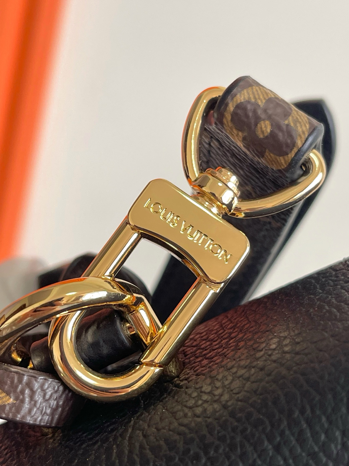 Louis Vuitton Madeleine BB Monogram Canvas Shoulder Bag - Image 5