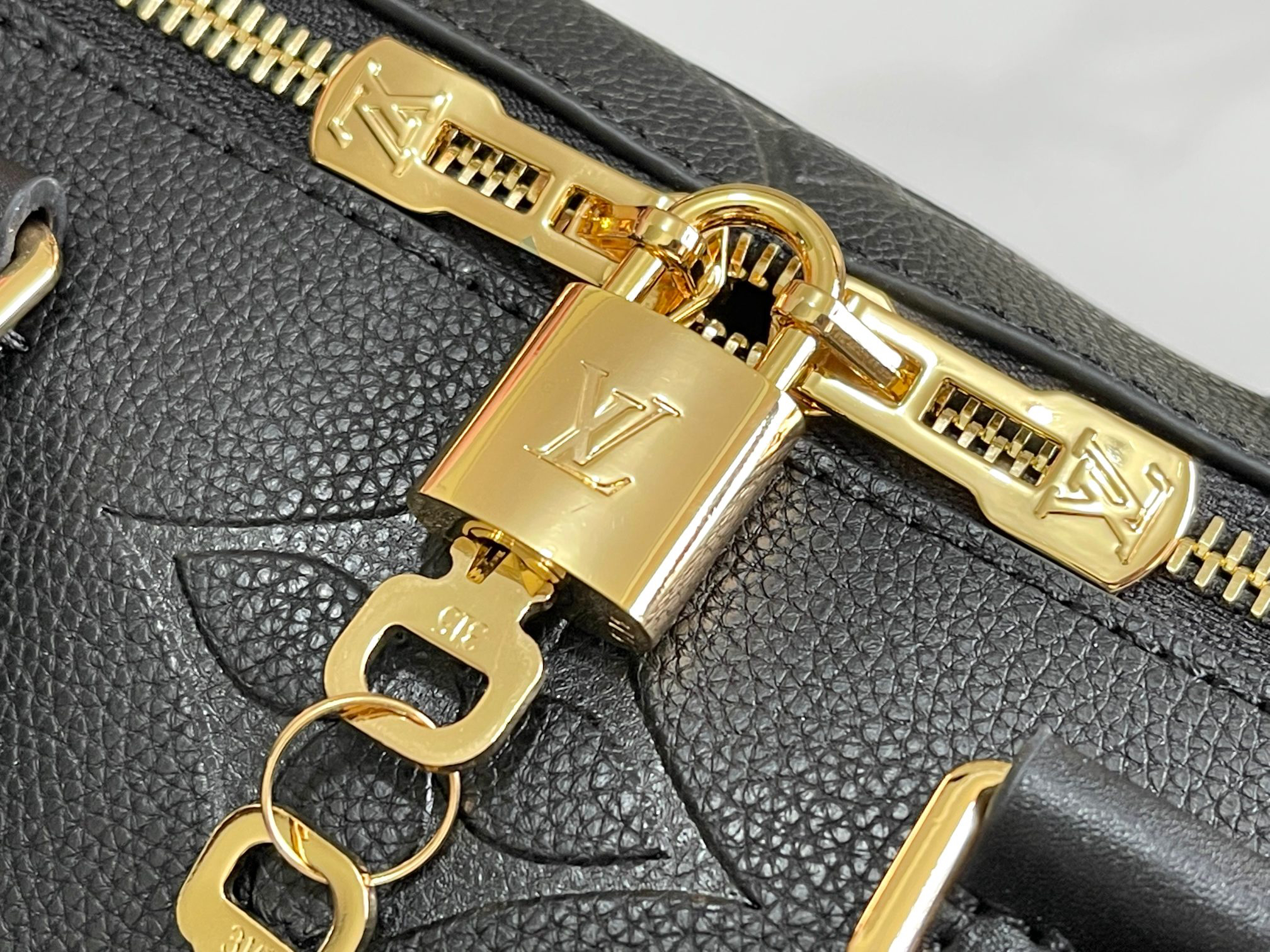Louis Vuitton Speedy Bandouliere 25 Monogram Empreinte Leather Crossbody Bag - Image 5
