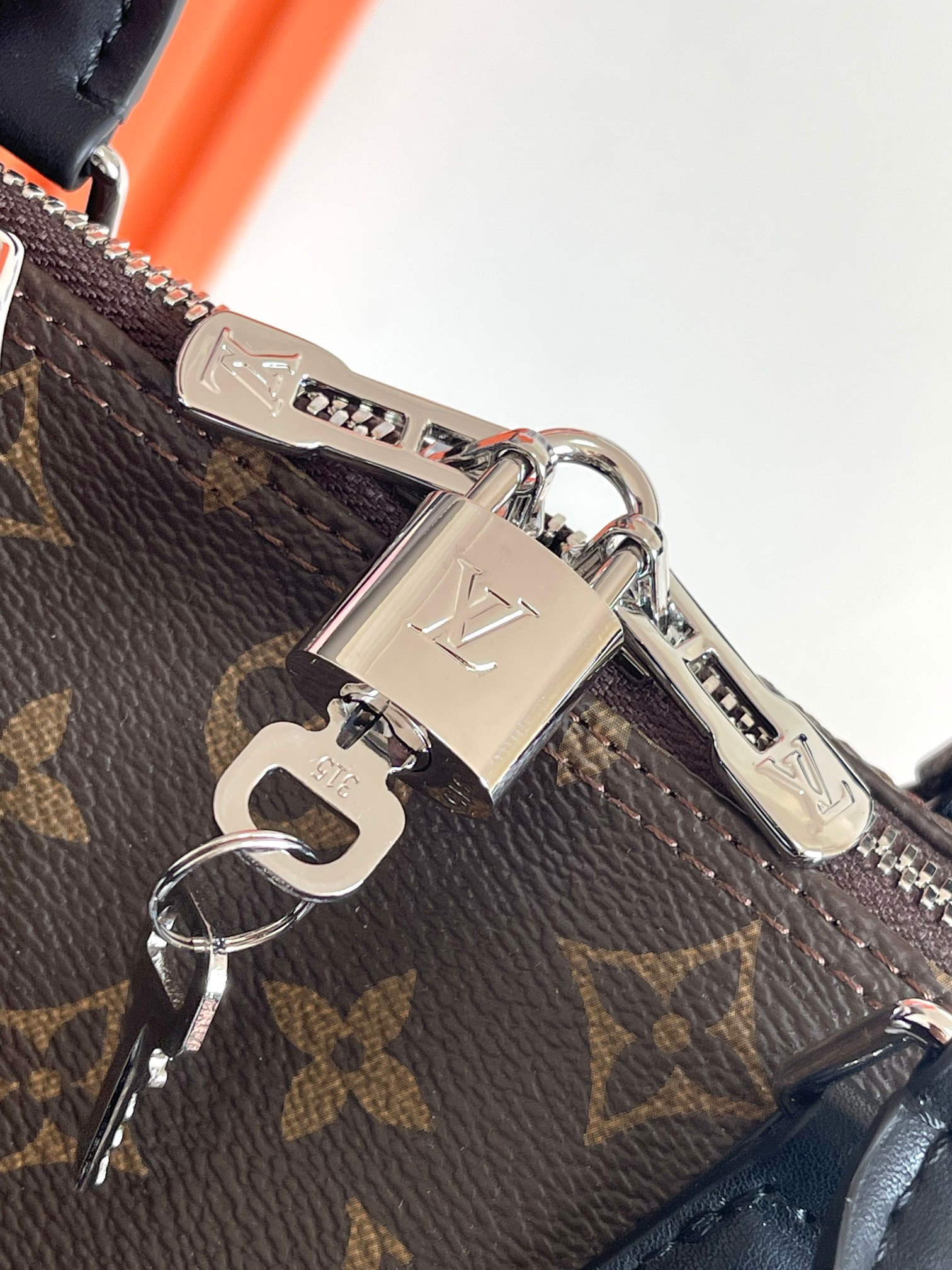 Louis Vuitton Speedy Soft 30 Crafty Handbag - Image 5