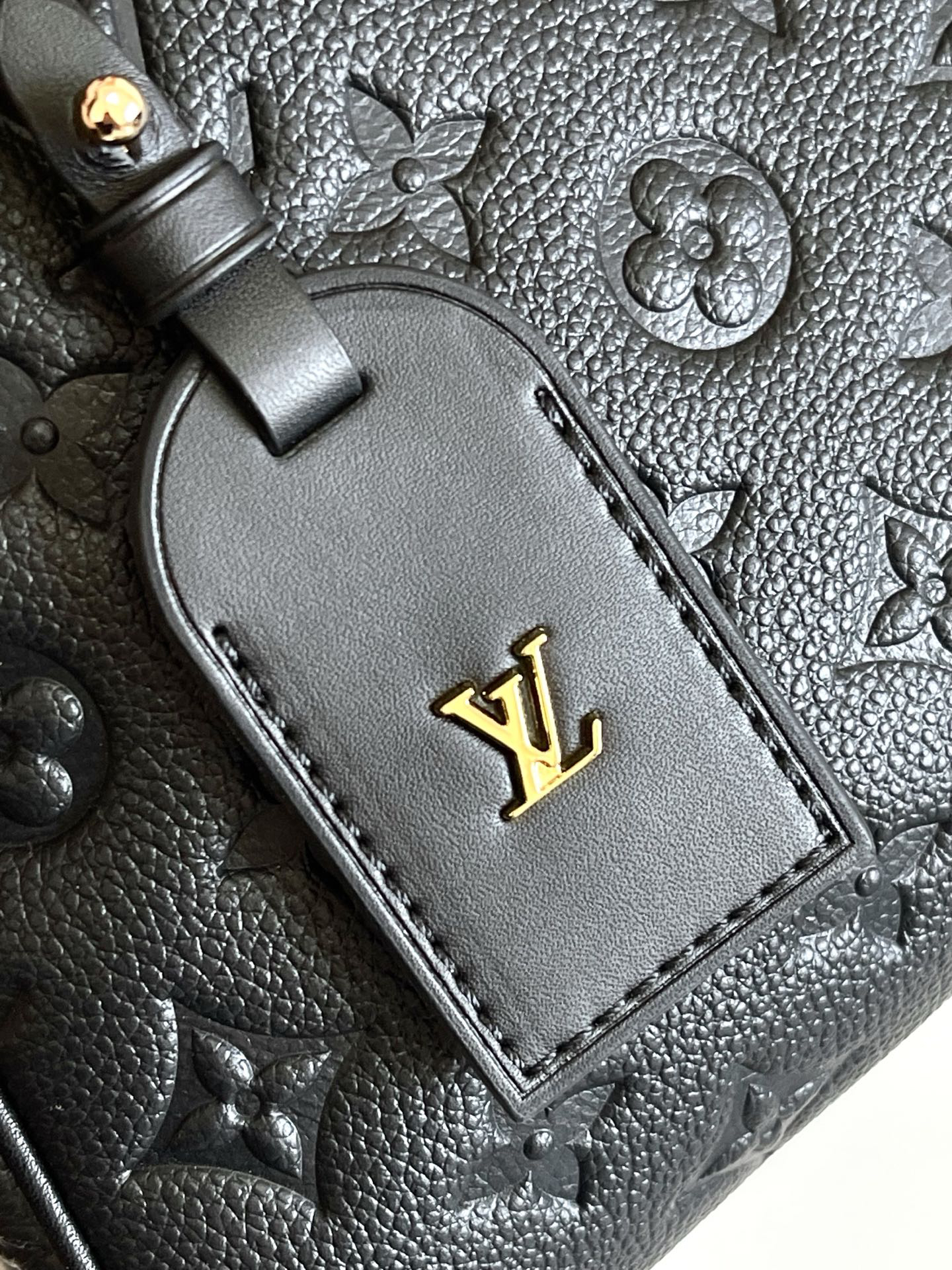 Louis Vuitton M25577 Monogram Handbag - Image 5