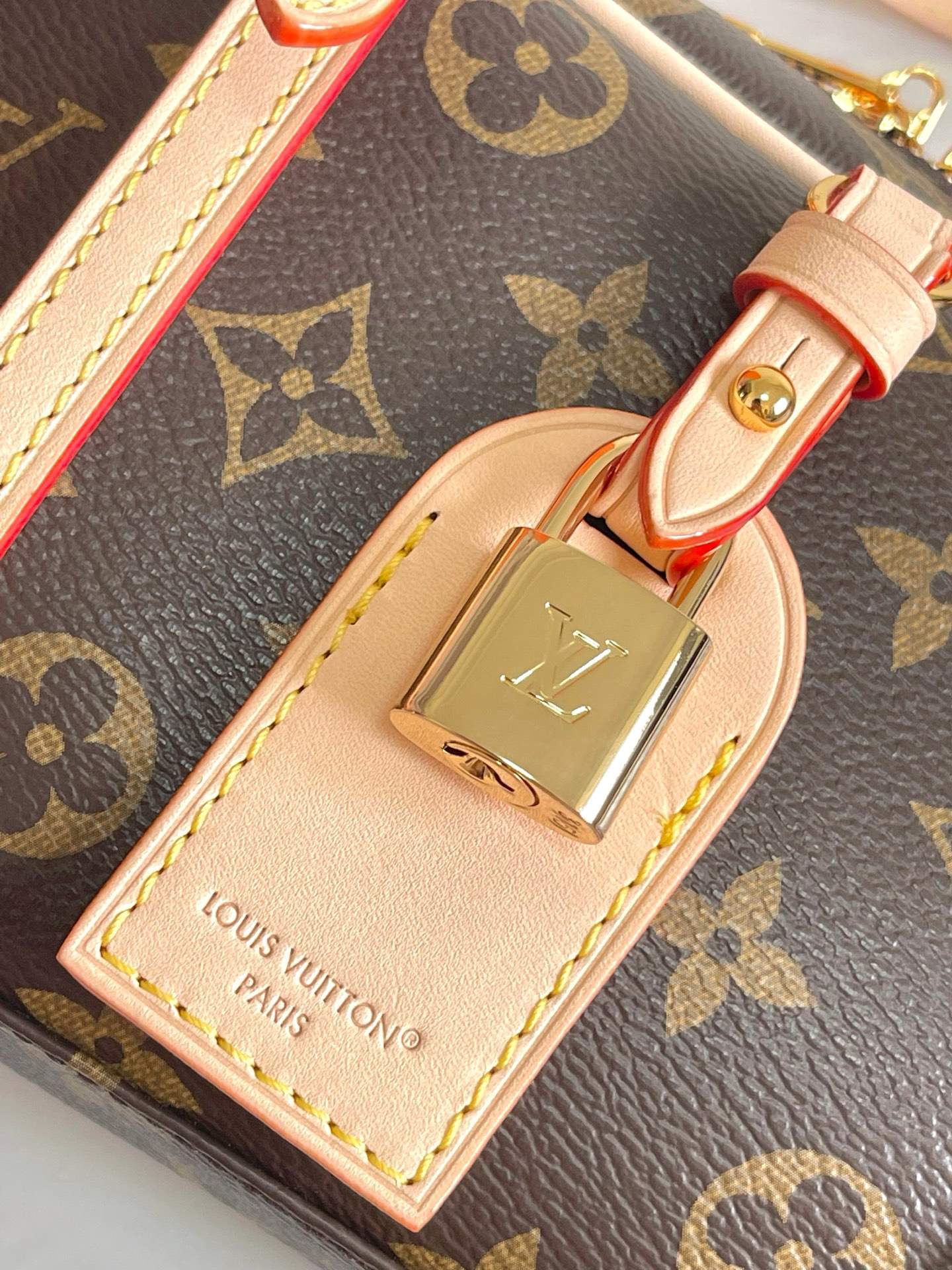 Louis Vuitton Hang On Bag M47031 - Image 5