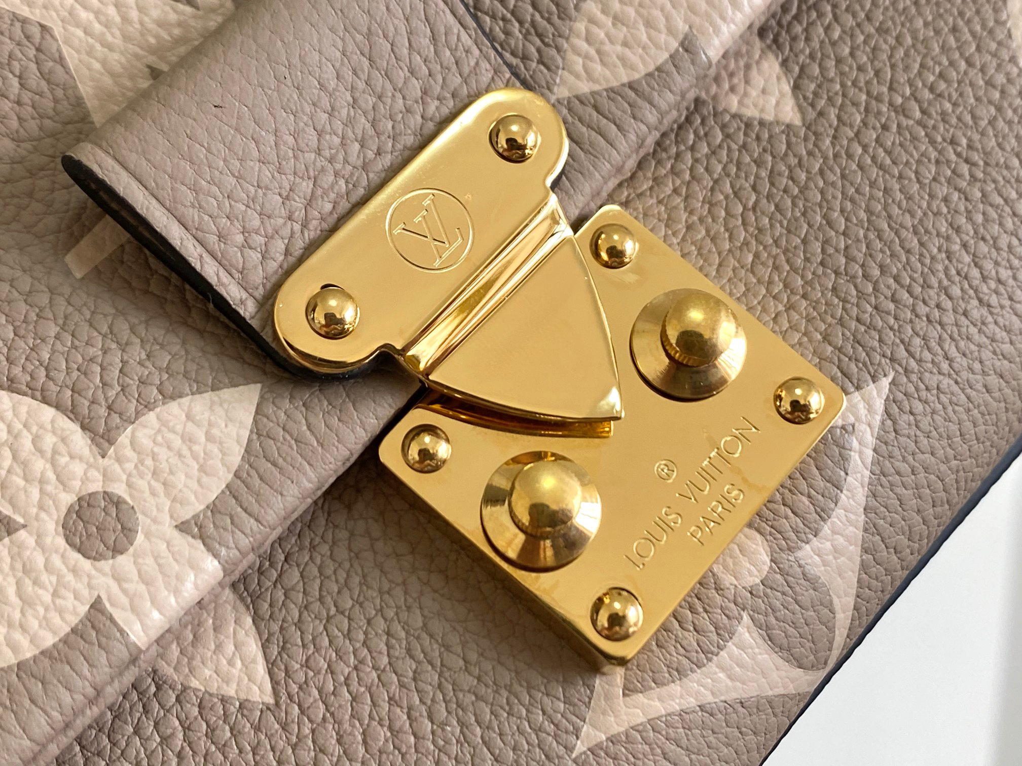Louis Vuitton Madeleine BB Handbag - Image 5