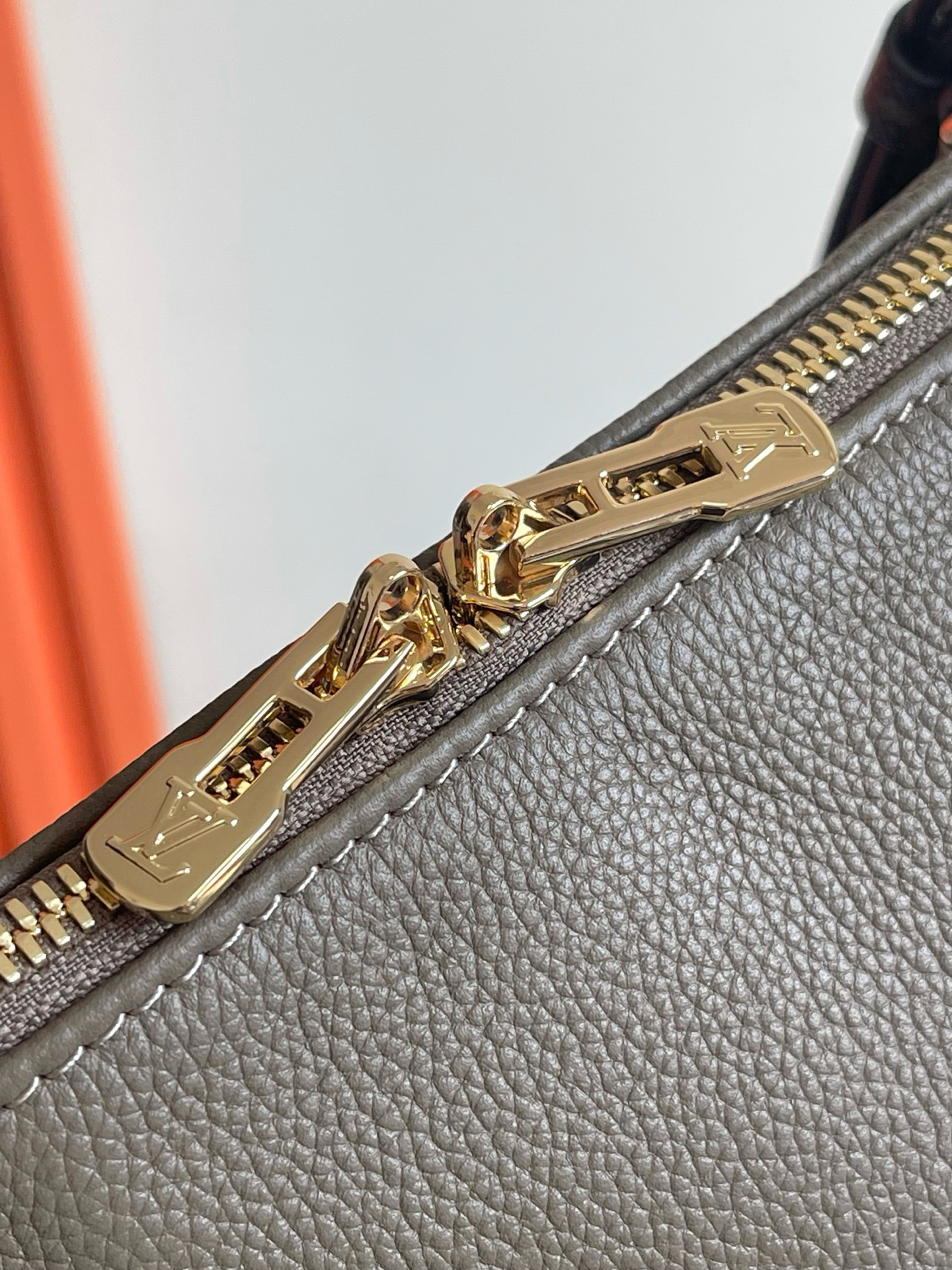 Louis Vuitton Express Small Shoulder Bag in Monogram Canvas - Image 5