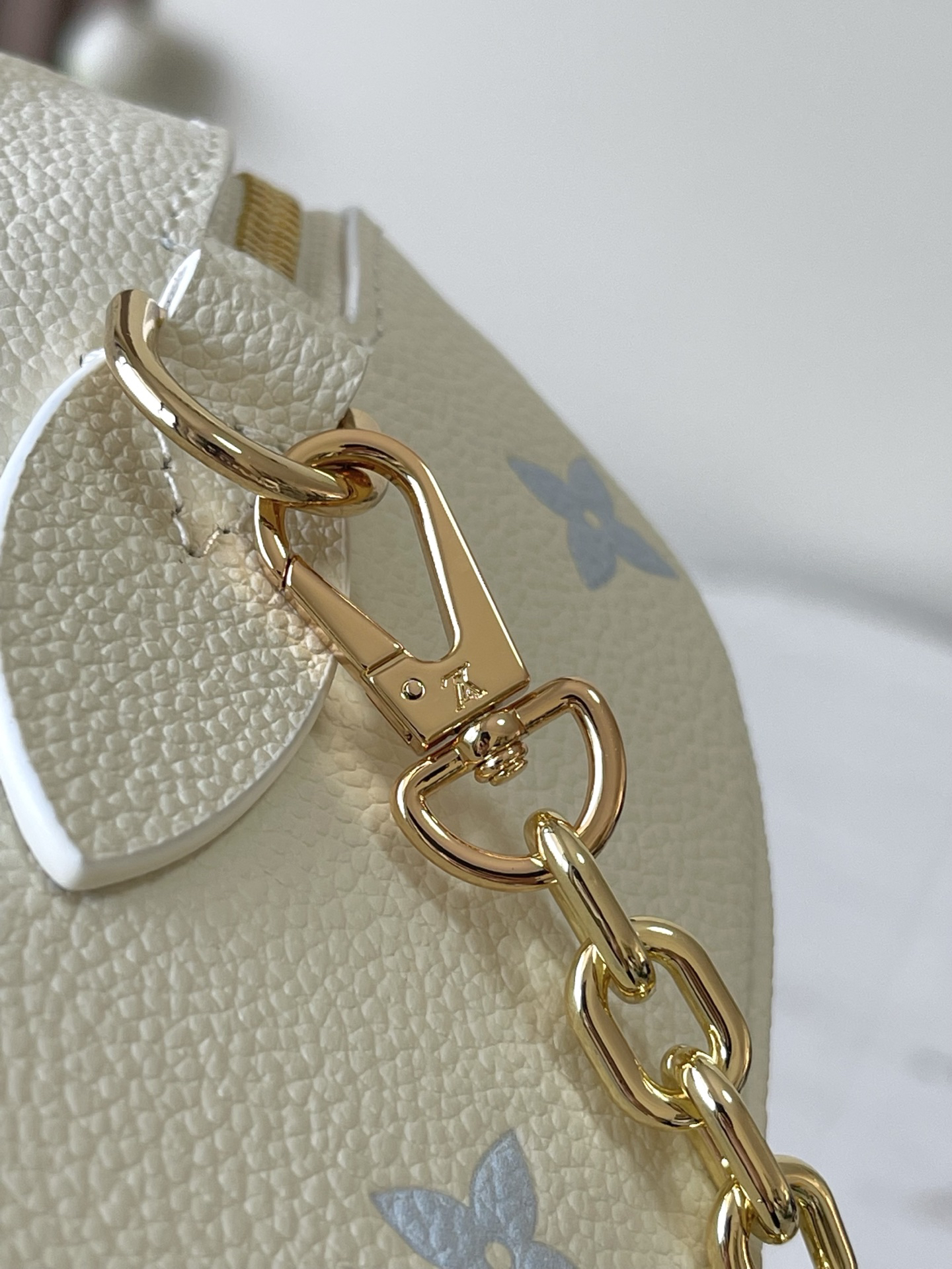 Louis Vuitton Speedy Bandoulière 20 Handbag in Sea Salt Blue - Image 5