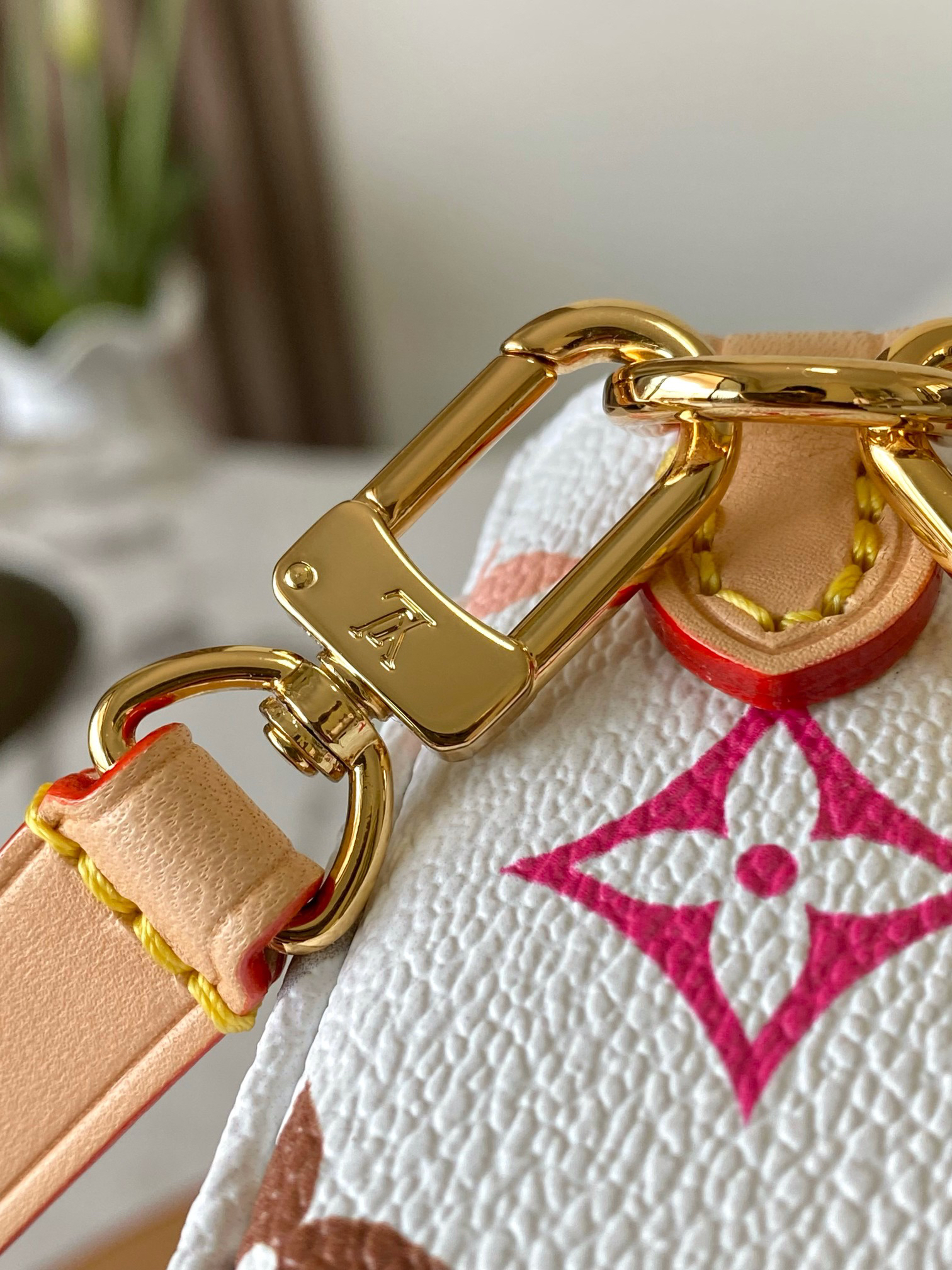 Louis Vuitton Wallet On Chain Ivy M27492 - Image 5