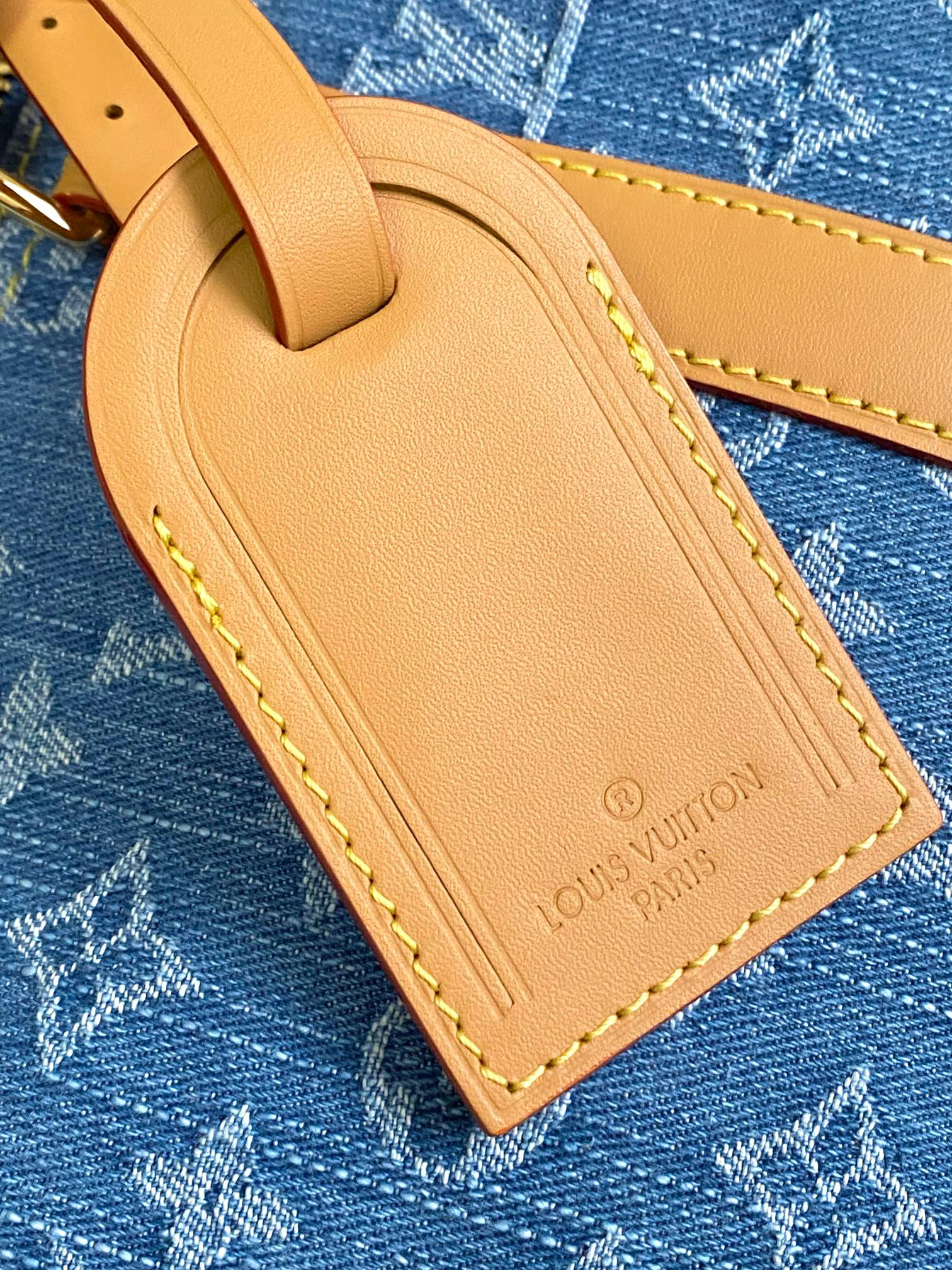 Louis Vuitton Keepall Bandoulière 45 Travel Bag in Monogram Denim - Image 5
