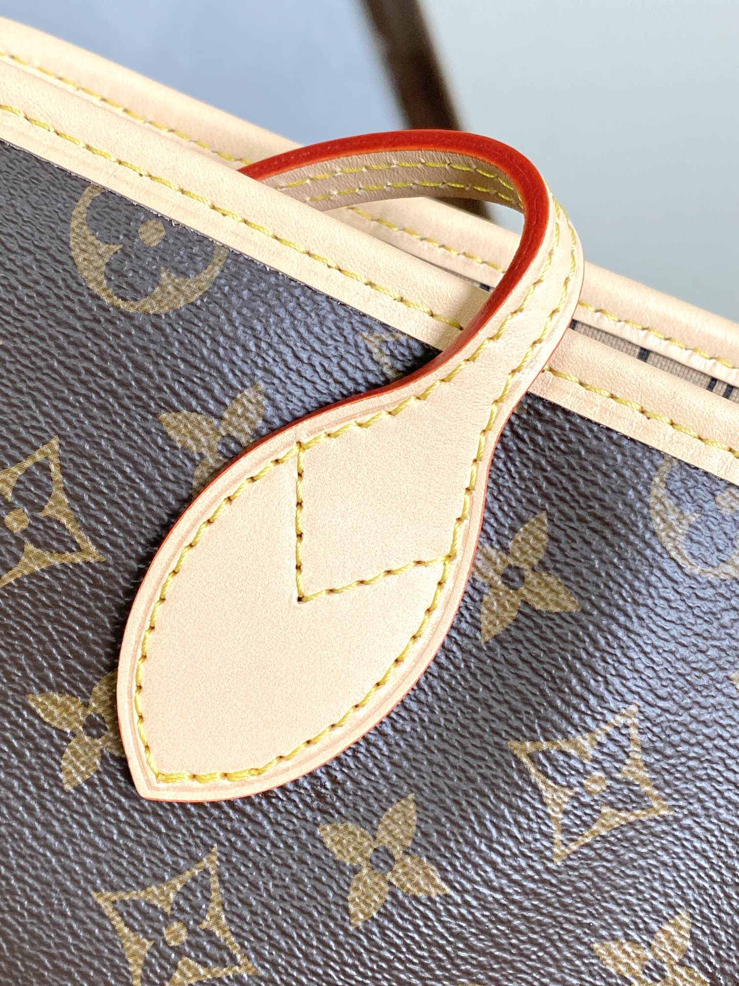 Louis Vuitton Neverfull Bandoulière Inside Out GM Tote Bag - Image 5