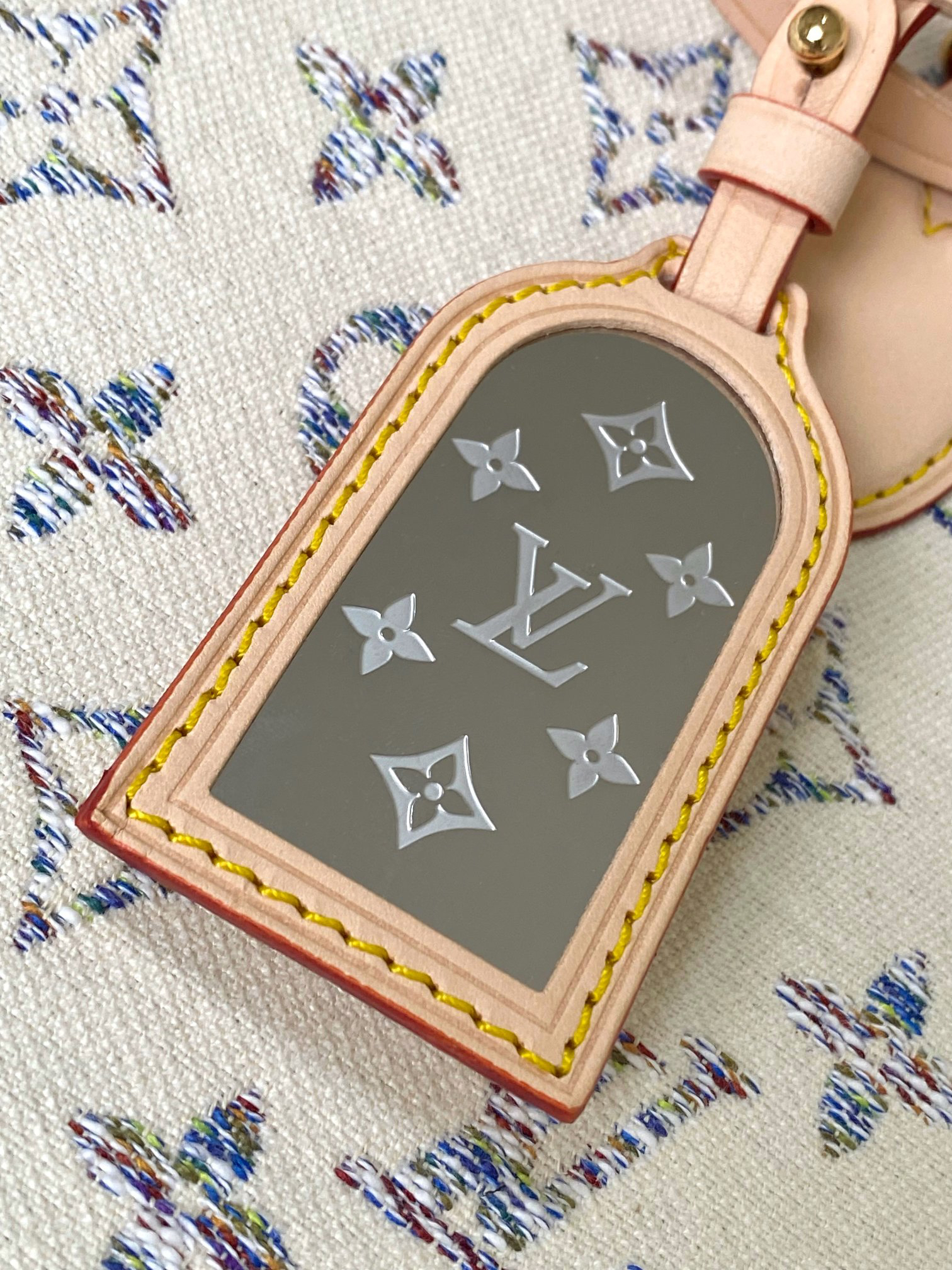 Louis Vuitton OnTheGo MM Tote Bag in White Denim - Image 5