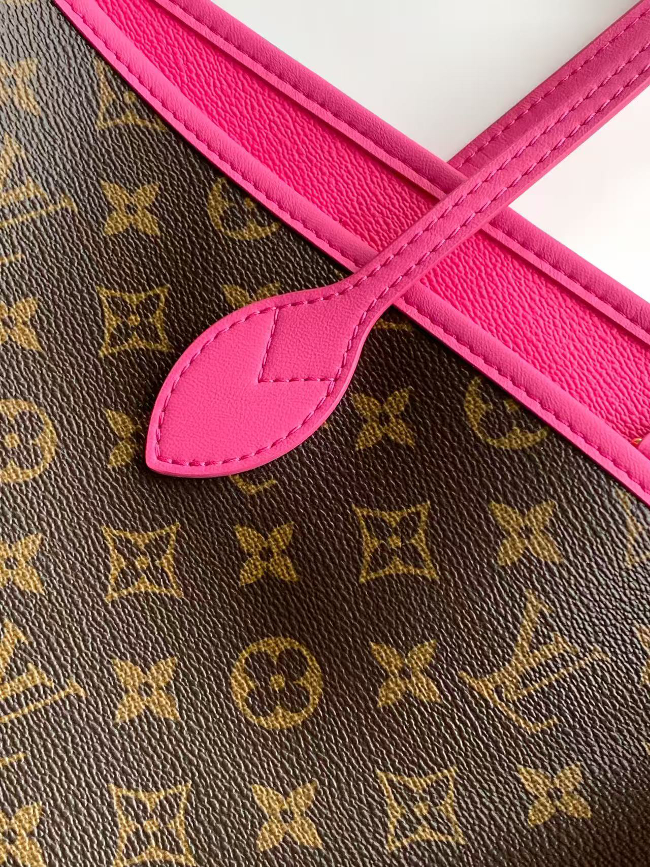 Louis Vuitton Neverfull Large Tote Bag - Image 5