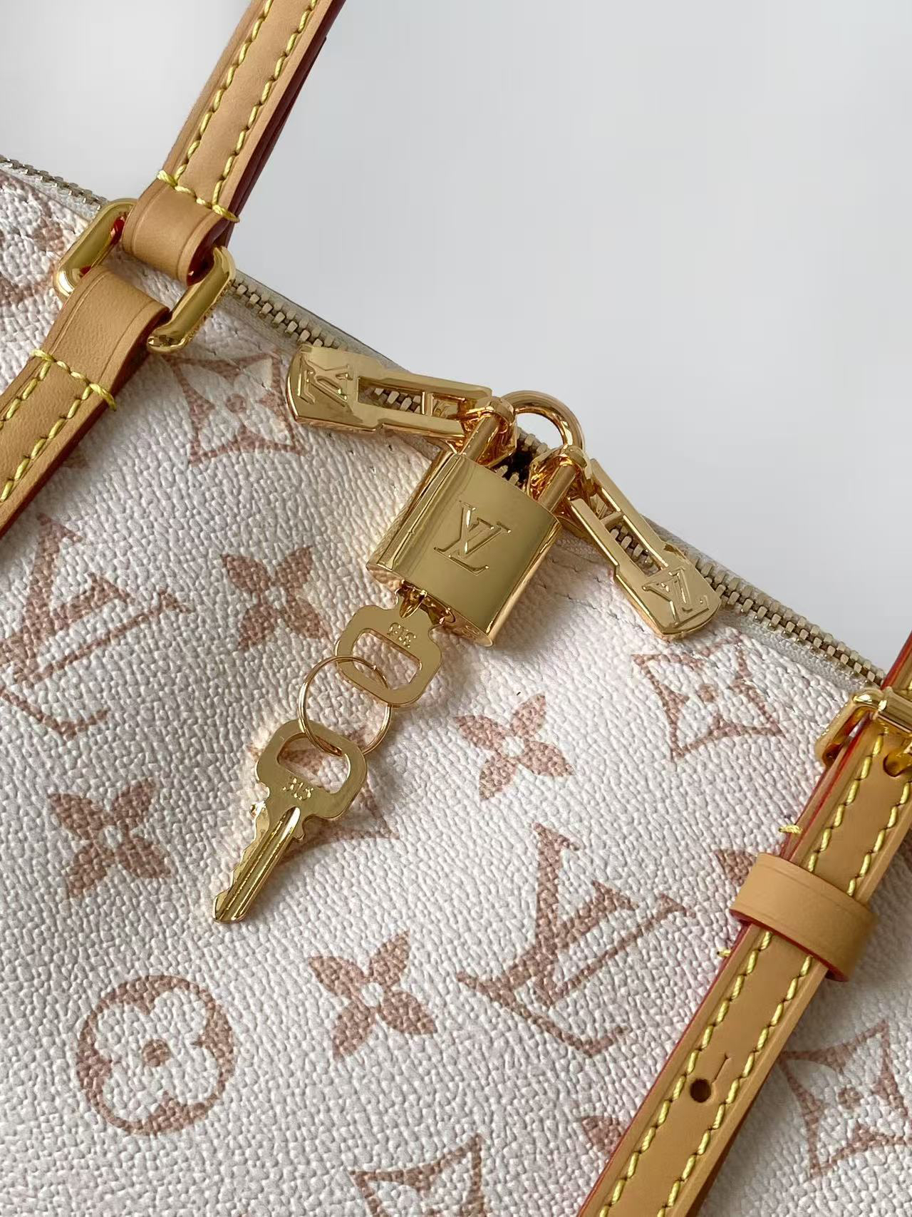 Louis Vuitton Cosmetic Makeup Pouch M28953 - Image 5