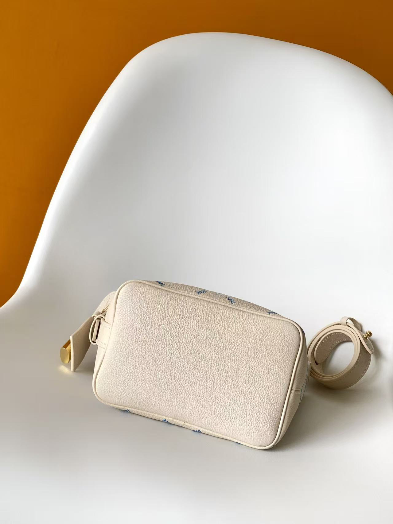 Louis Vuitton All In BB Bag M28910 in White with Embroidery - Image 5