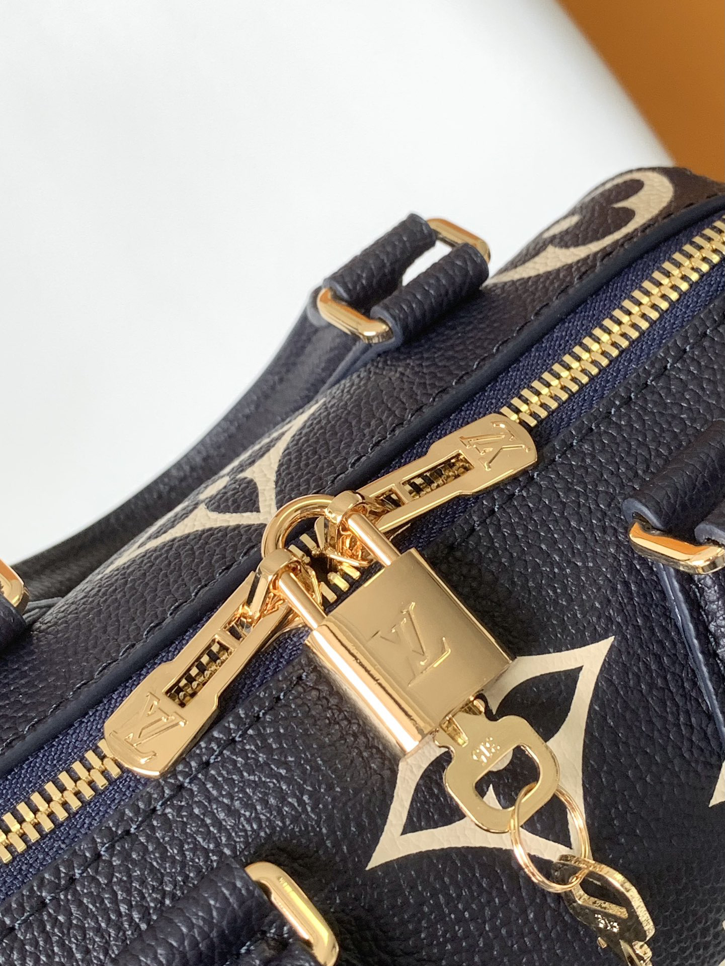 Louis Vuitton Speedy Bandoulière 20 Handbag - Image 5