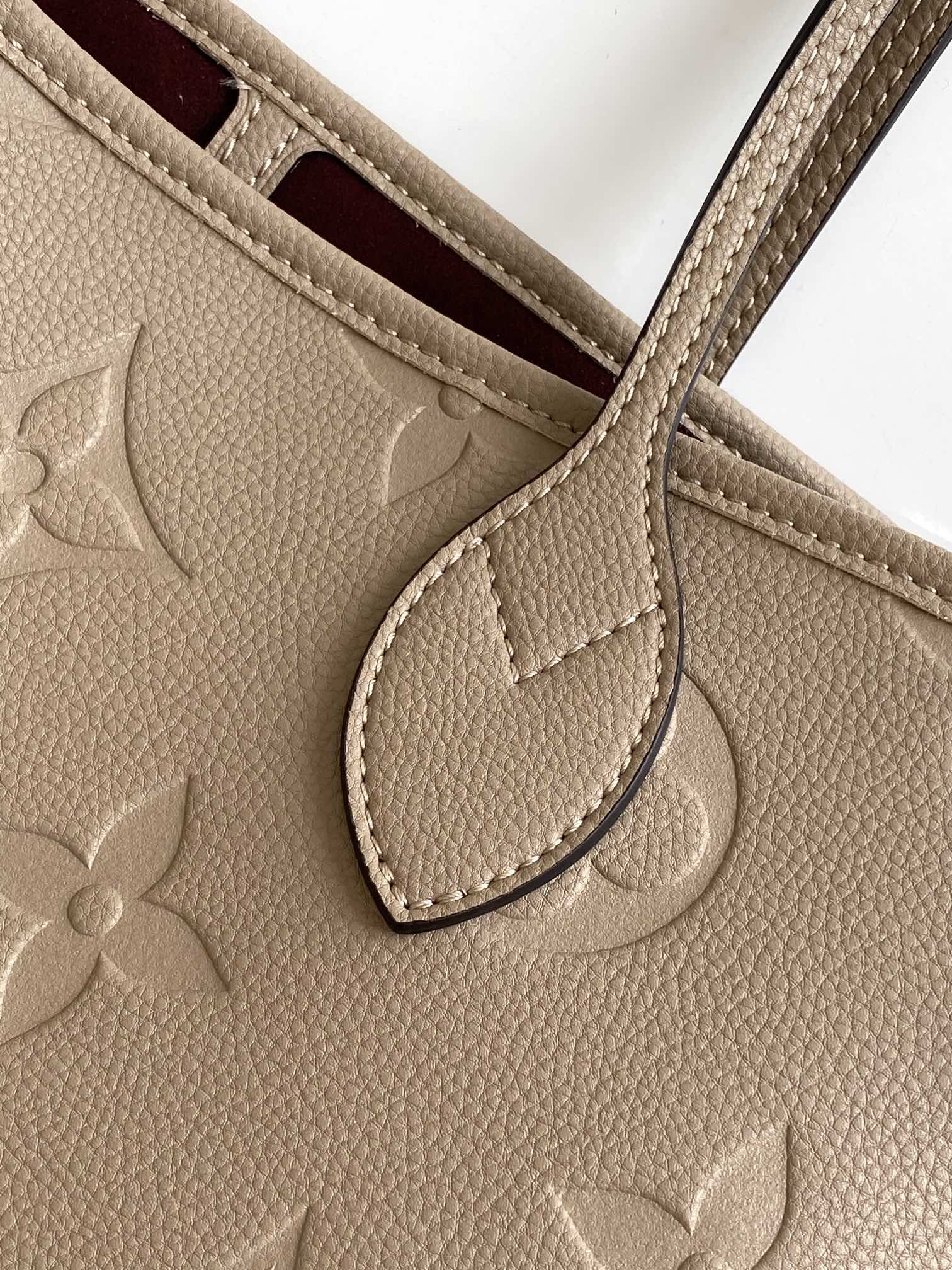 Louis Vuitton Neverfull Medium Leather Tote Bag - Image 5