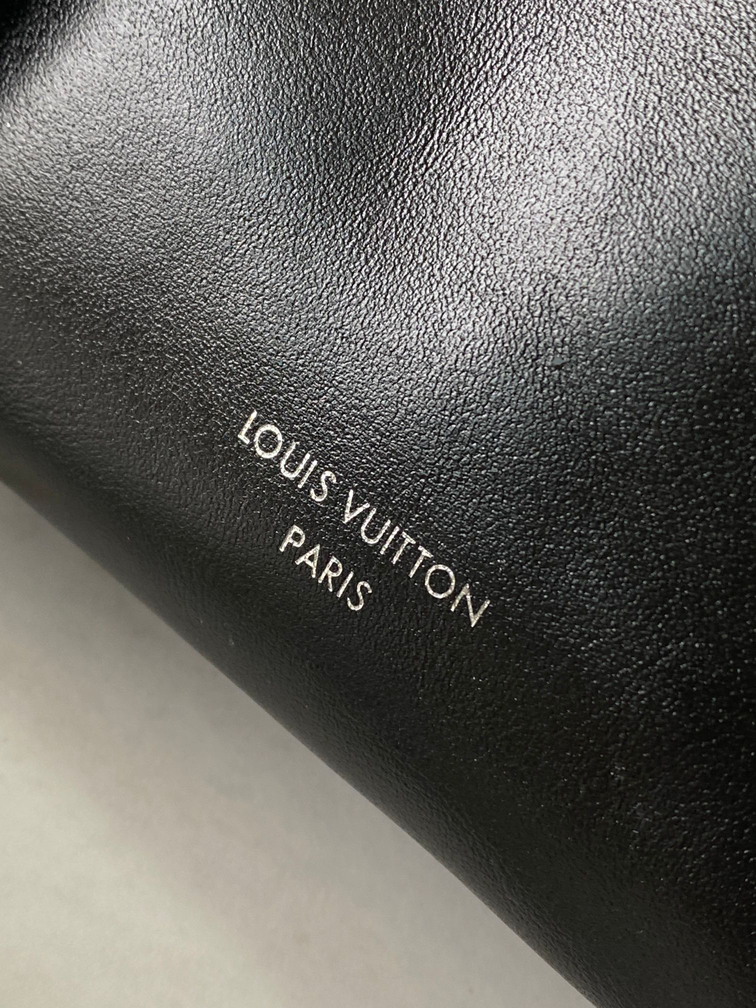 Louis Vuitton Pochette Vibe Shoulder Bag M14544 - Image 5