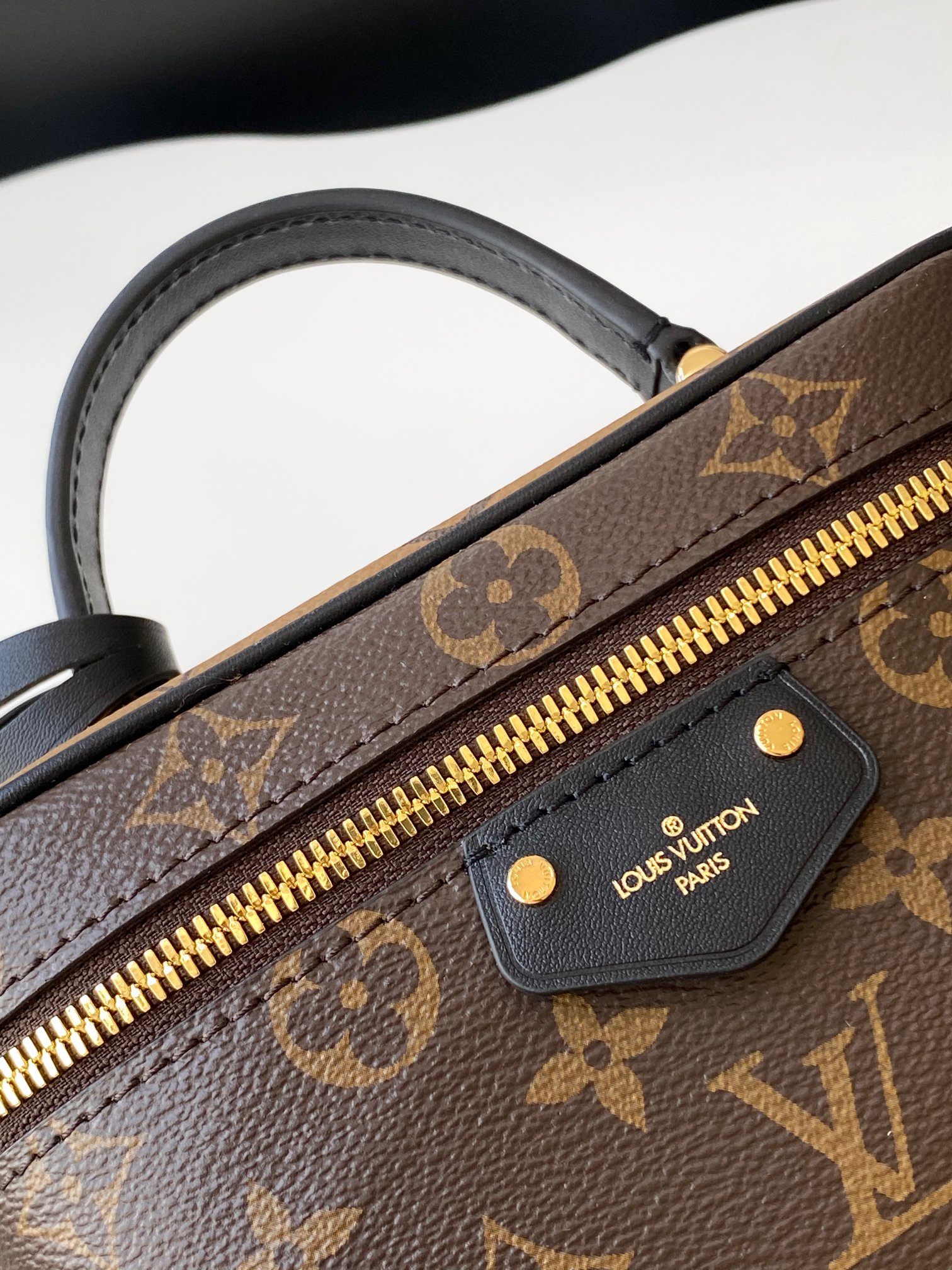 Louis Vuitton Nice Cosmetic Bag M47128 - Image 5