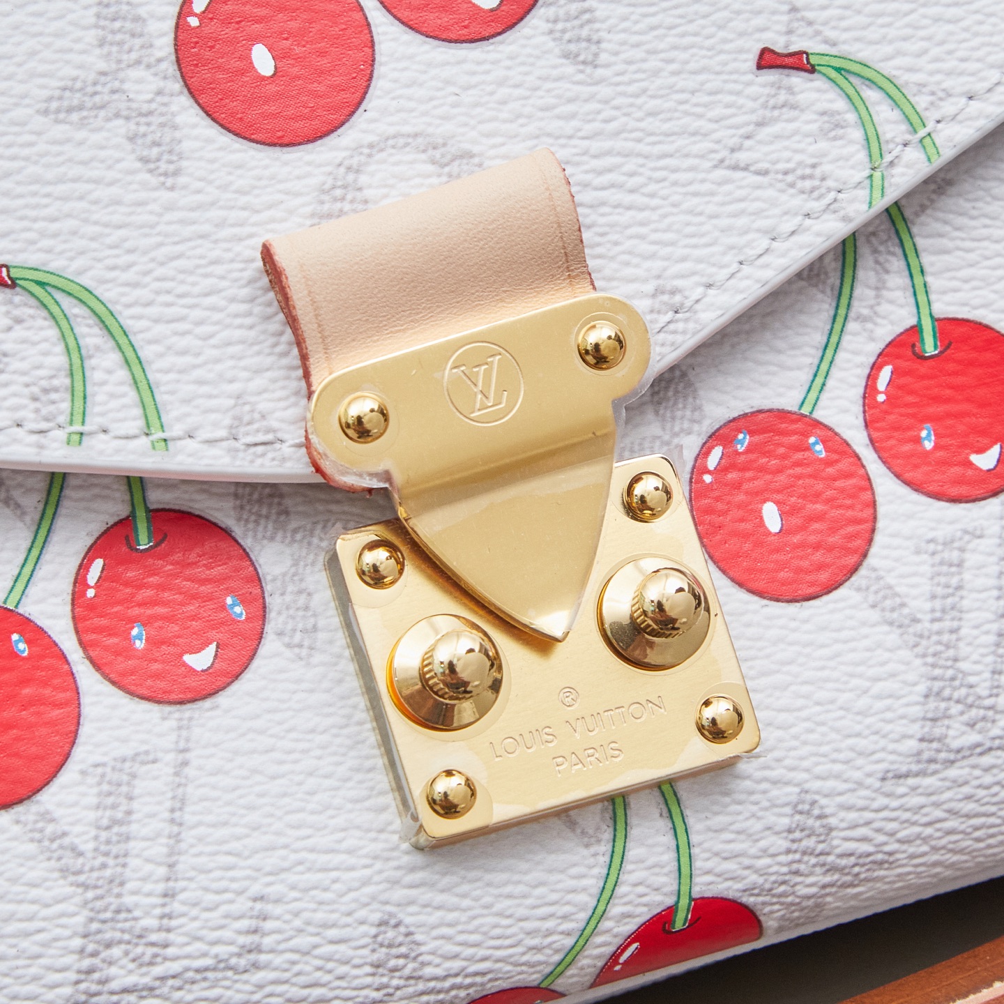 Louis Vuitton x Takashi Murakami Pochette Metis East West Cherry Bag M14231 - Image 5