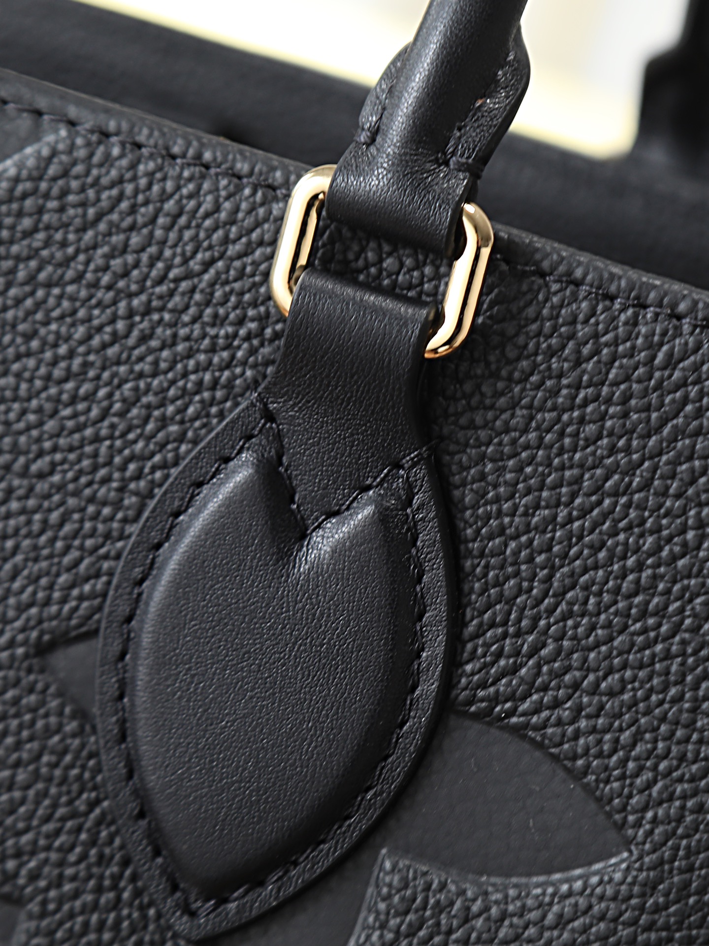 Louis Vuitton OnTheGo Medium Tote Bag - Image 5