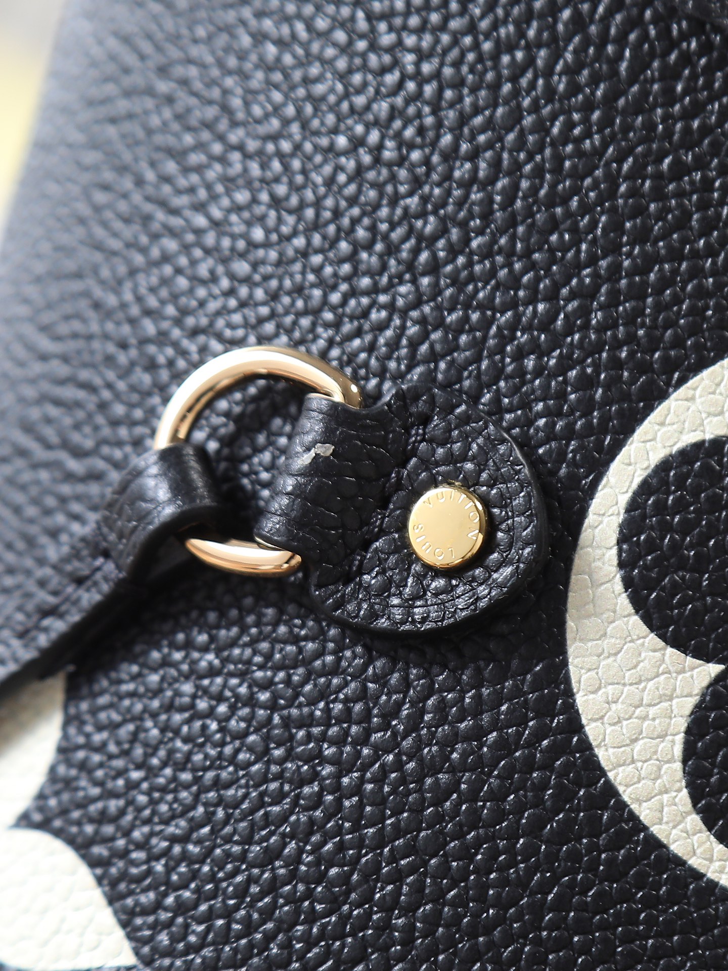 Louis Vuitton Neverfull MM Embossed Leather Tote Bag - Image 5