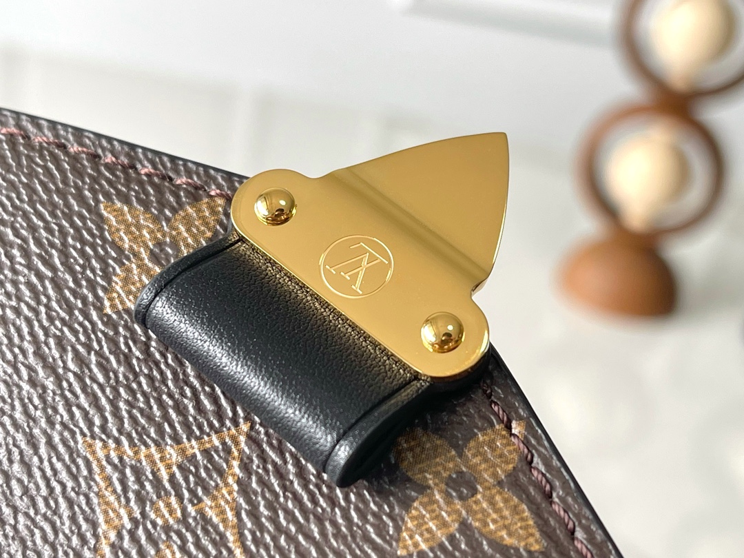 Louis Vuitton Pochette Métis M11941 Crossbody Bag - Image 5
