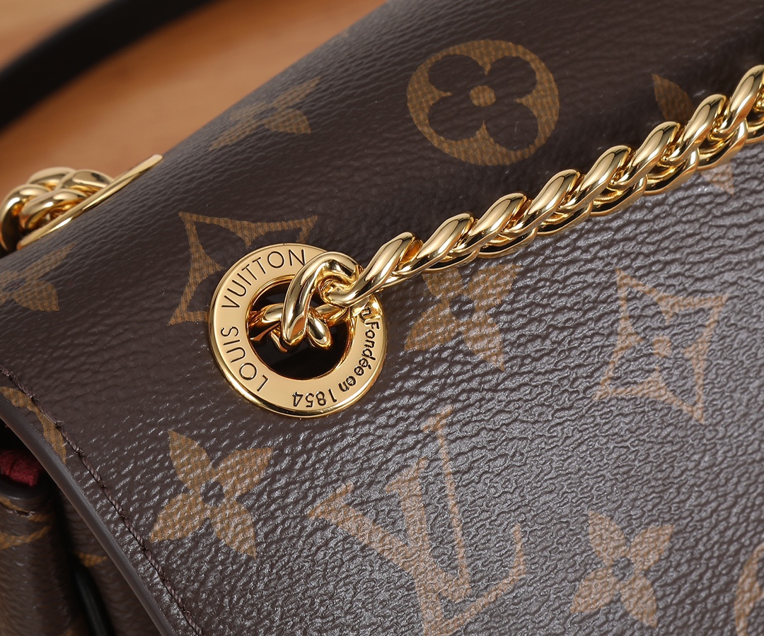 Louis Vuitton Passy Chain Bag - Image 5