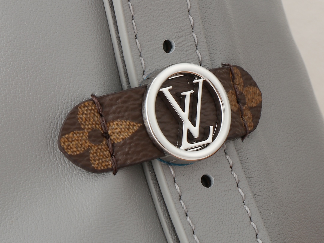 Louis Vuitton CarryAll Dark Medium Tote Bag - Image 5