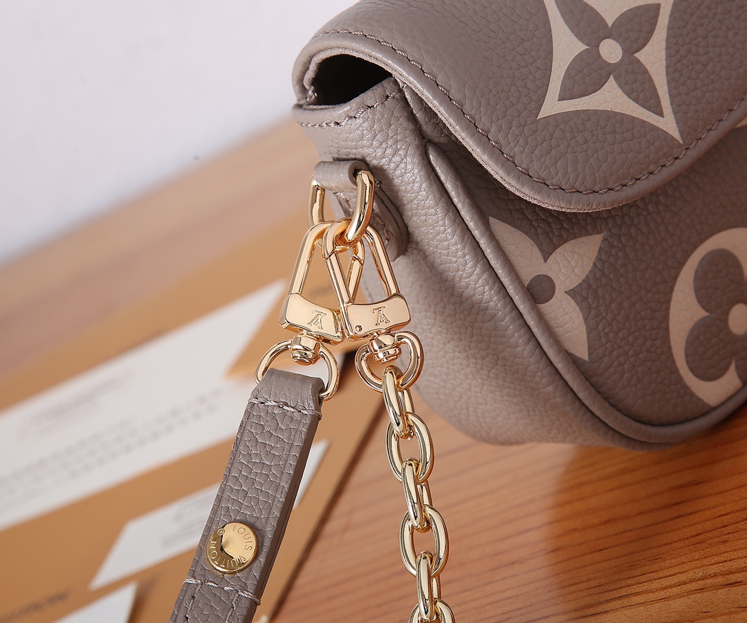 Wallet on Chain Ivy Monogram Empreinte Leather Bag - Image 5