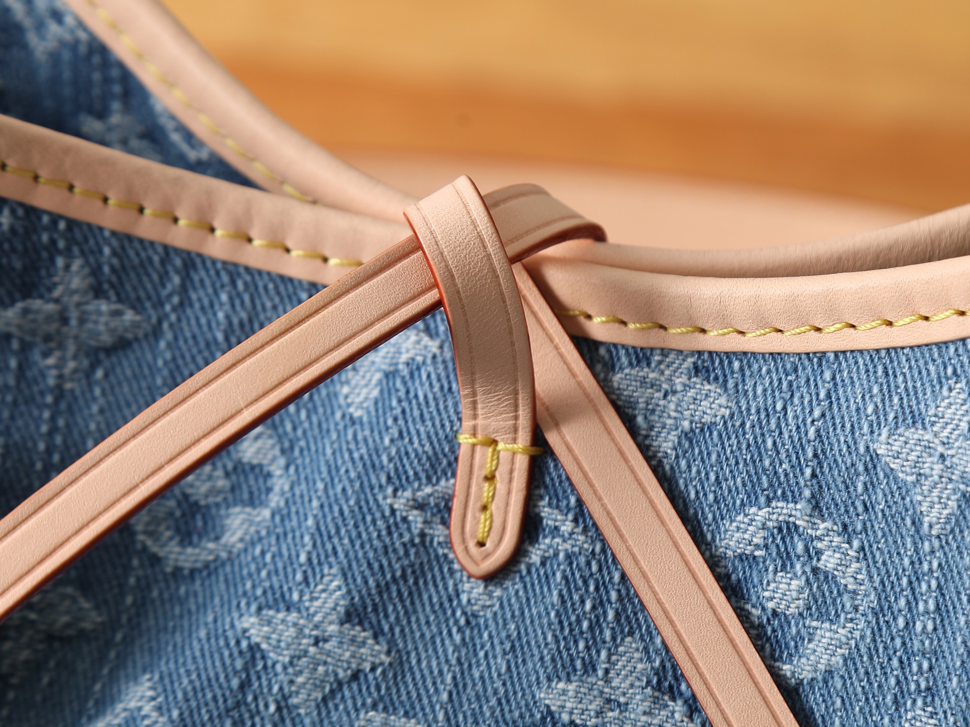 Louis Vuitton Carryall Cargo Small Handbag - Image 5