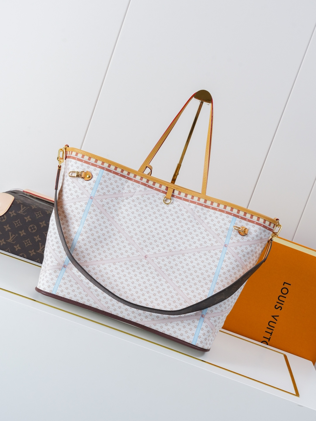 Louis Vuitton Neverfull Inside Out Large Tote Bag in Monogram Canvas - Image 5