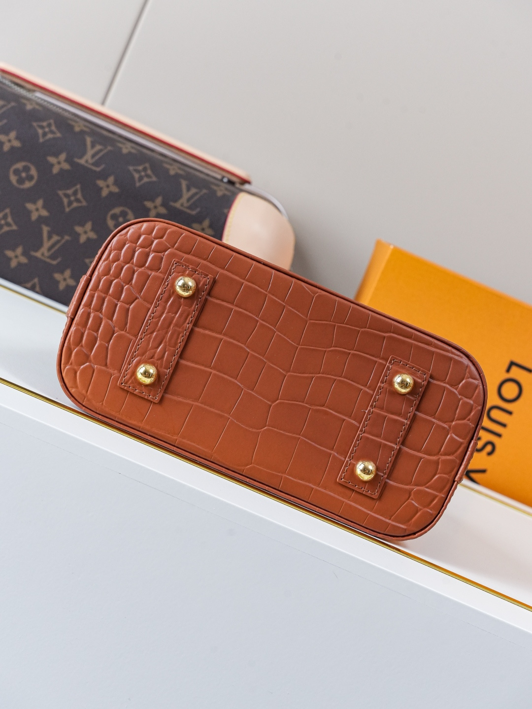 Louis Vuitton Alma BB Monogram Handbag - Image 5
