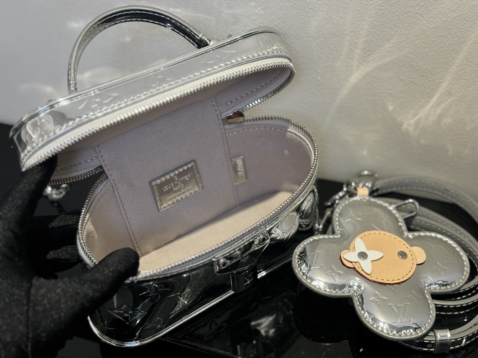 Louis Vuitton Vanity Chain Pouch Silver - Image 5