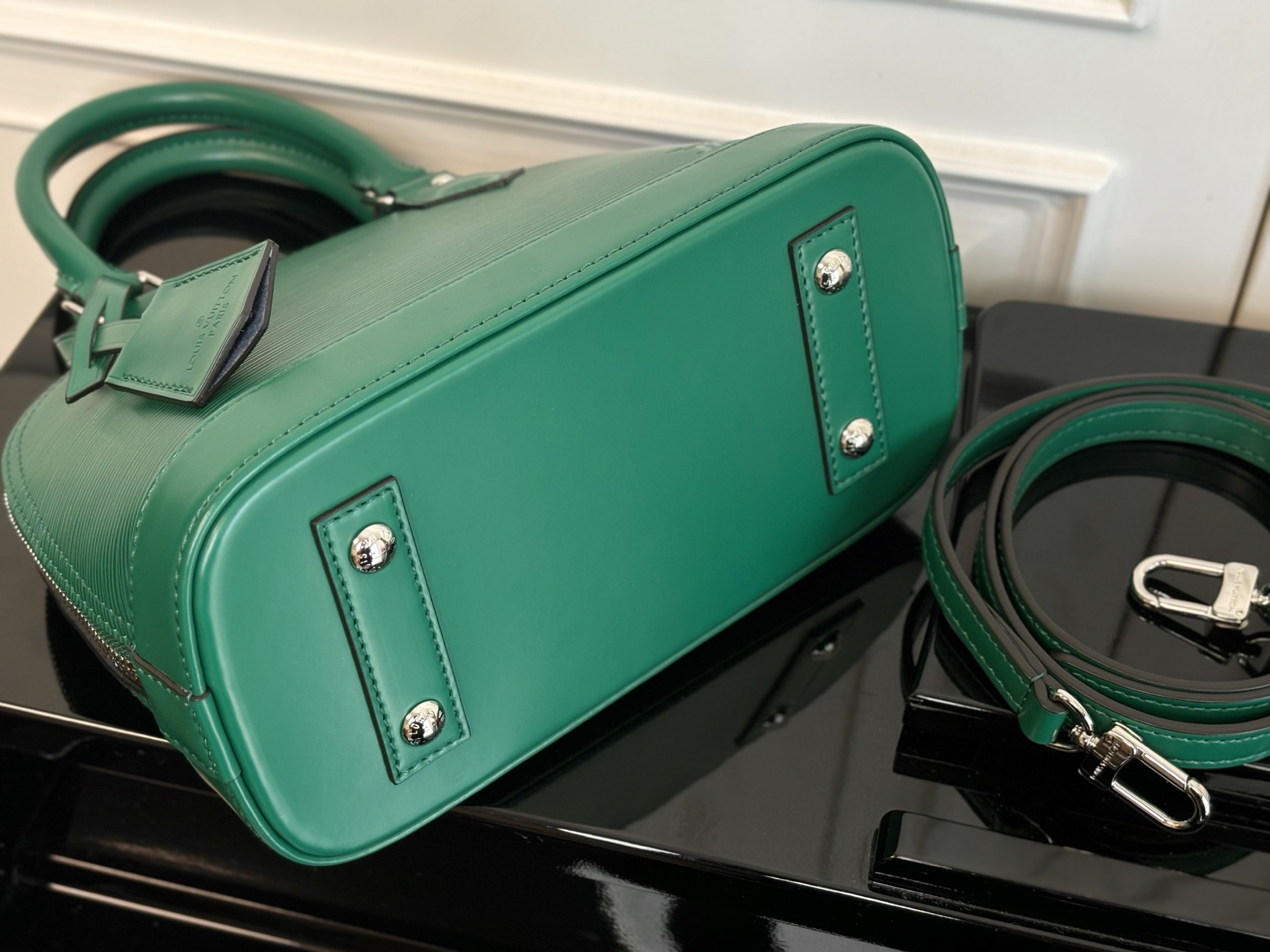 Alma BB Green Epi Leather Handbag - Image 5