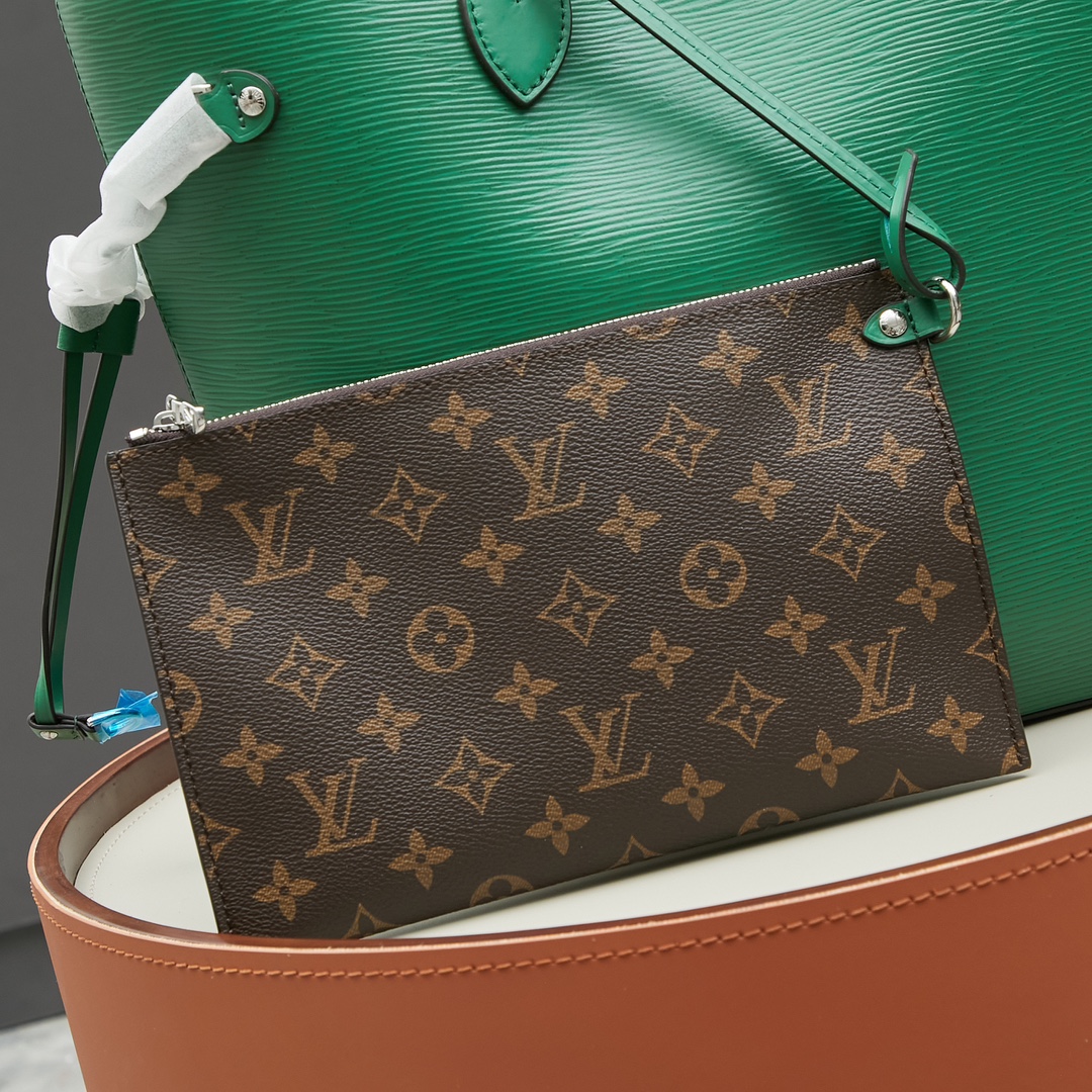Louis Vuitton Neverfull MM Epi Leather Tote Bag - Image 5
