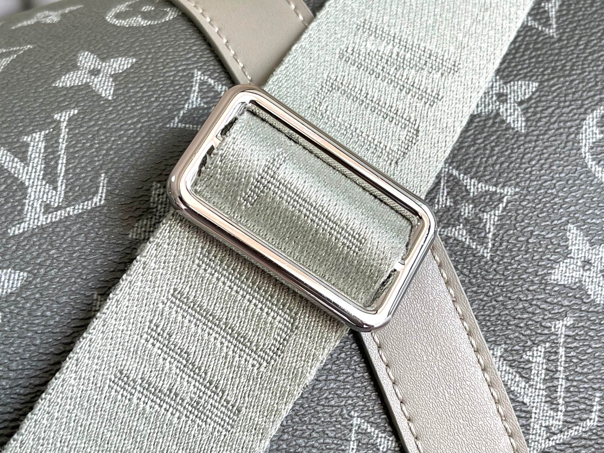 Louis Vuitton Keepall Bandouliere 45 Travel Bag - Image 5