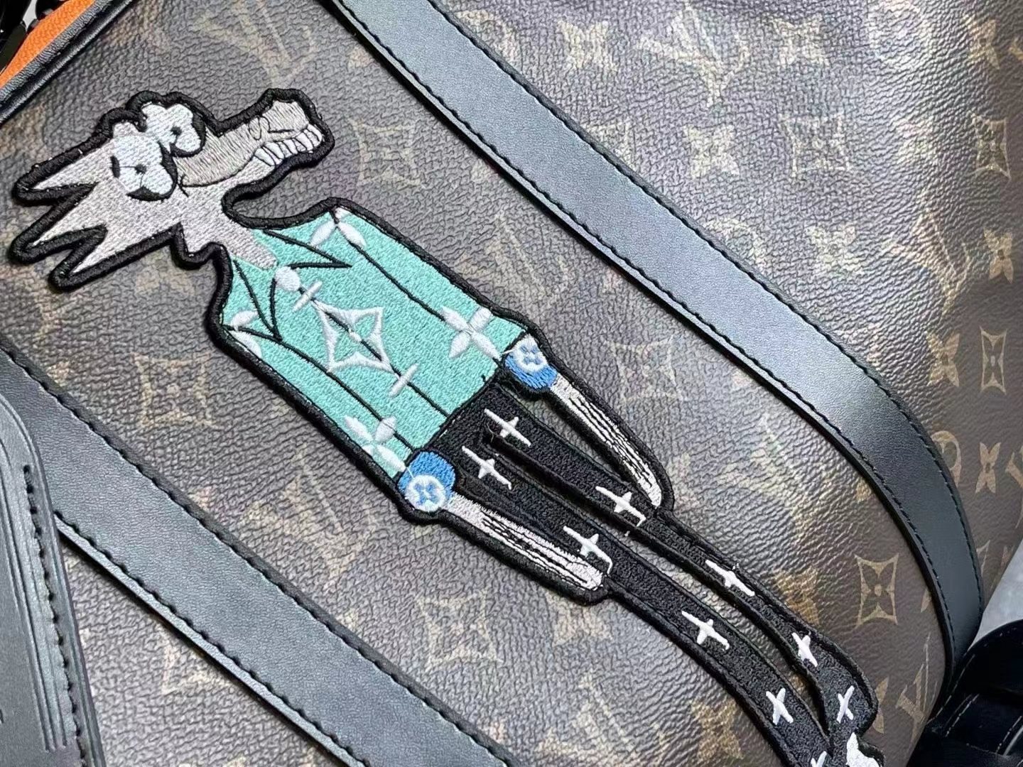 Louis Vuitton Keepall Bandouliere 50 Embroidered Travel Bag - Image 5