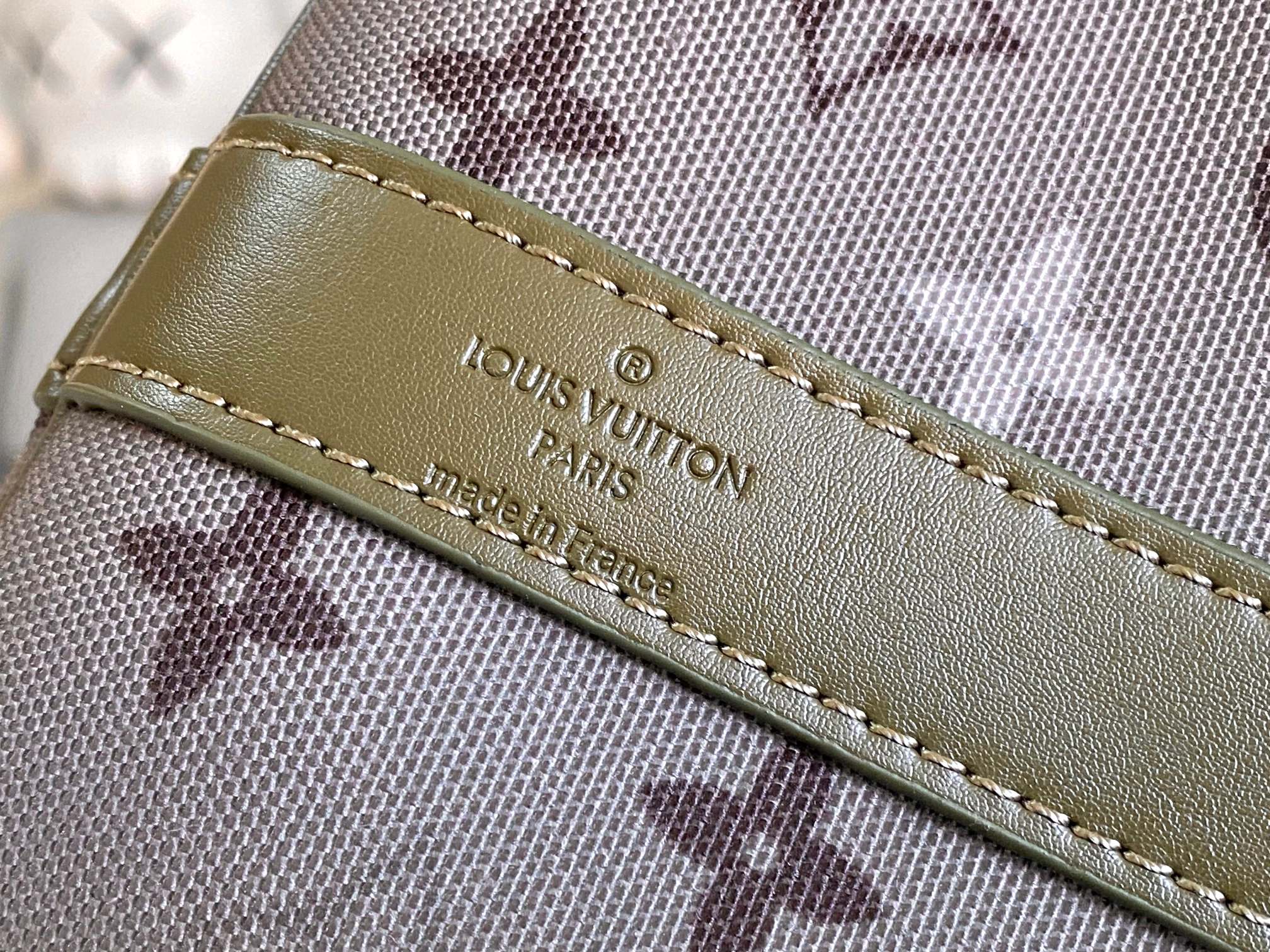 Louis Vuitton Keepall 50 Travel Bag in Khaki Monogram Canvas - Image 5