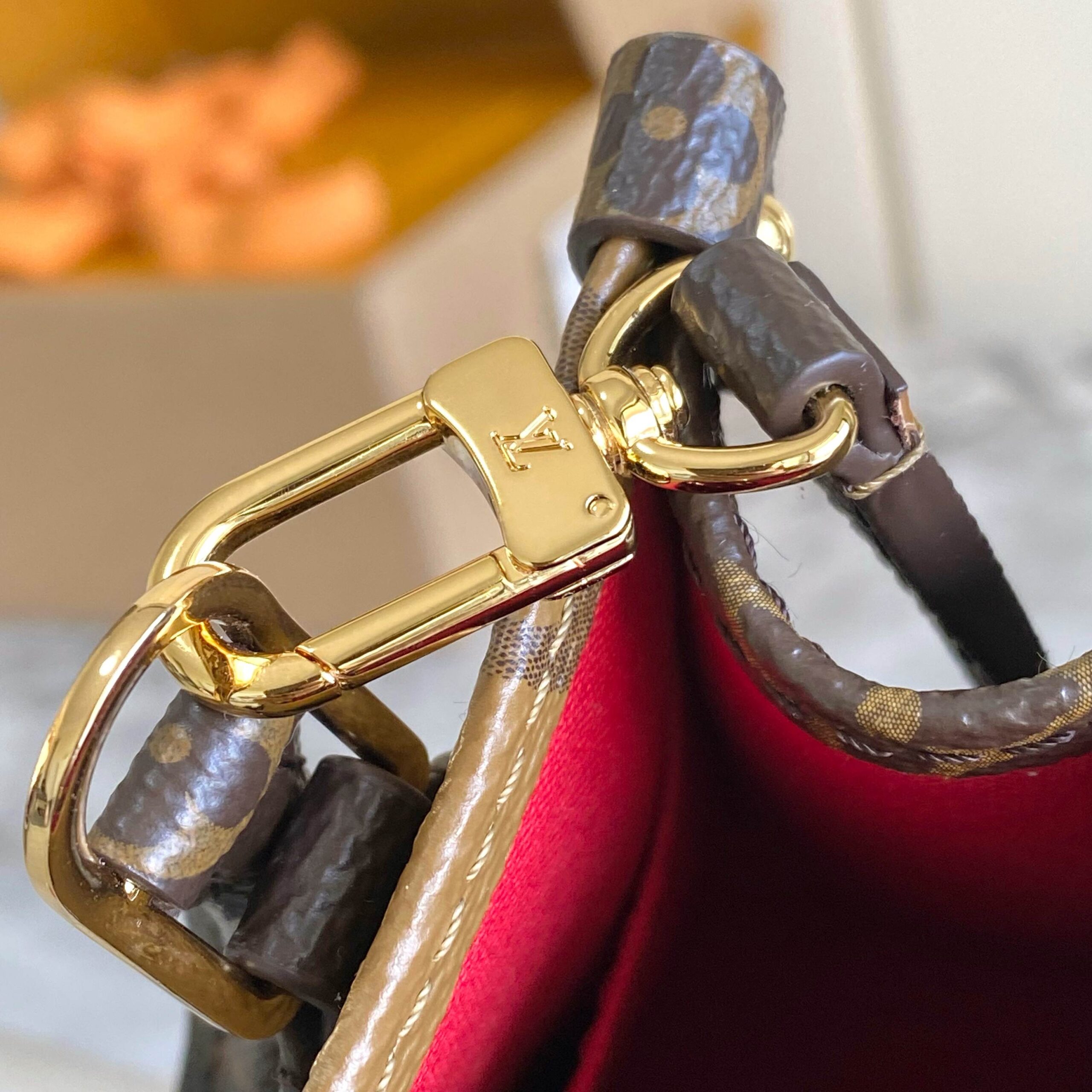 Louis Vuitton OnTheGo BB Tote Bag - Image 5