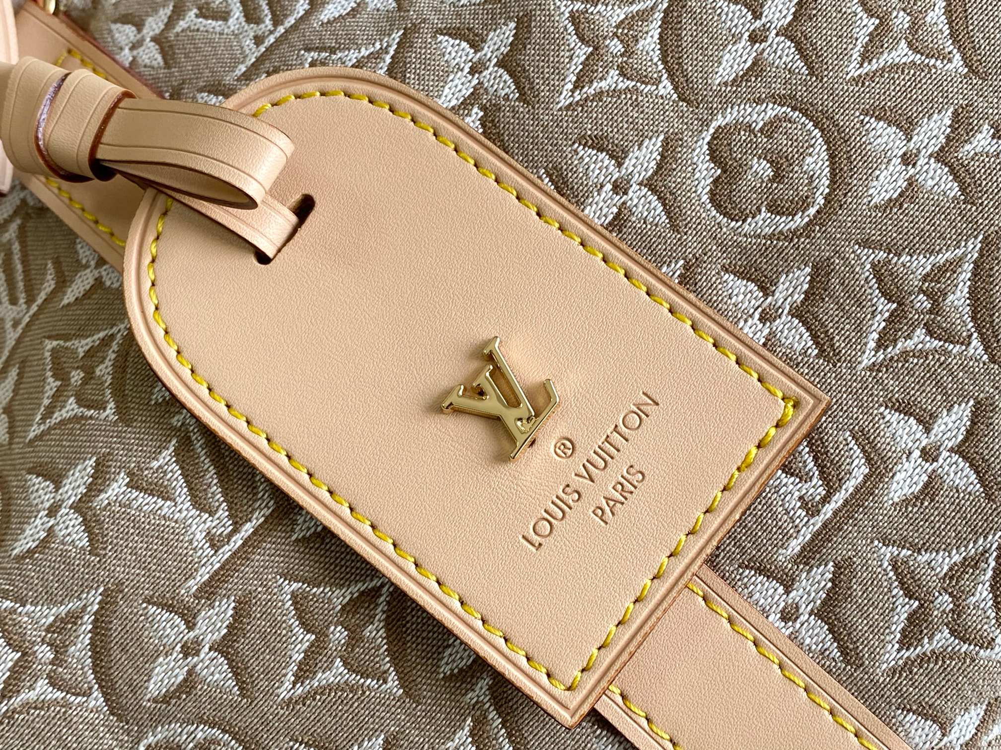 Louis Vuitton Keepall Bandouliere 45 Travel Bag in Monogram Embleme Canvas - Image 5