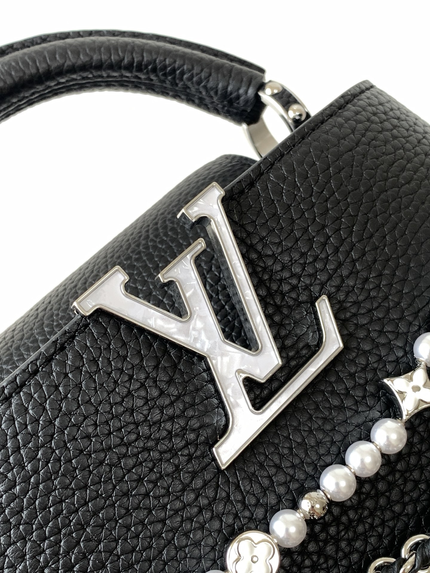 Louis Vuitton Capucines Mini, Small, and Medium Handbags in Black Taurillon Leather - Image 5