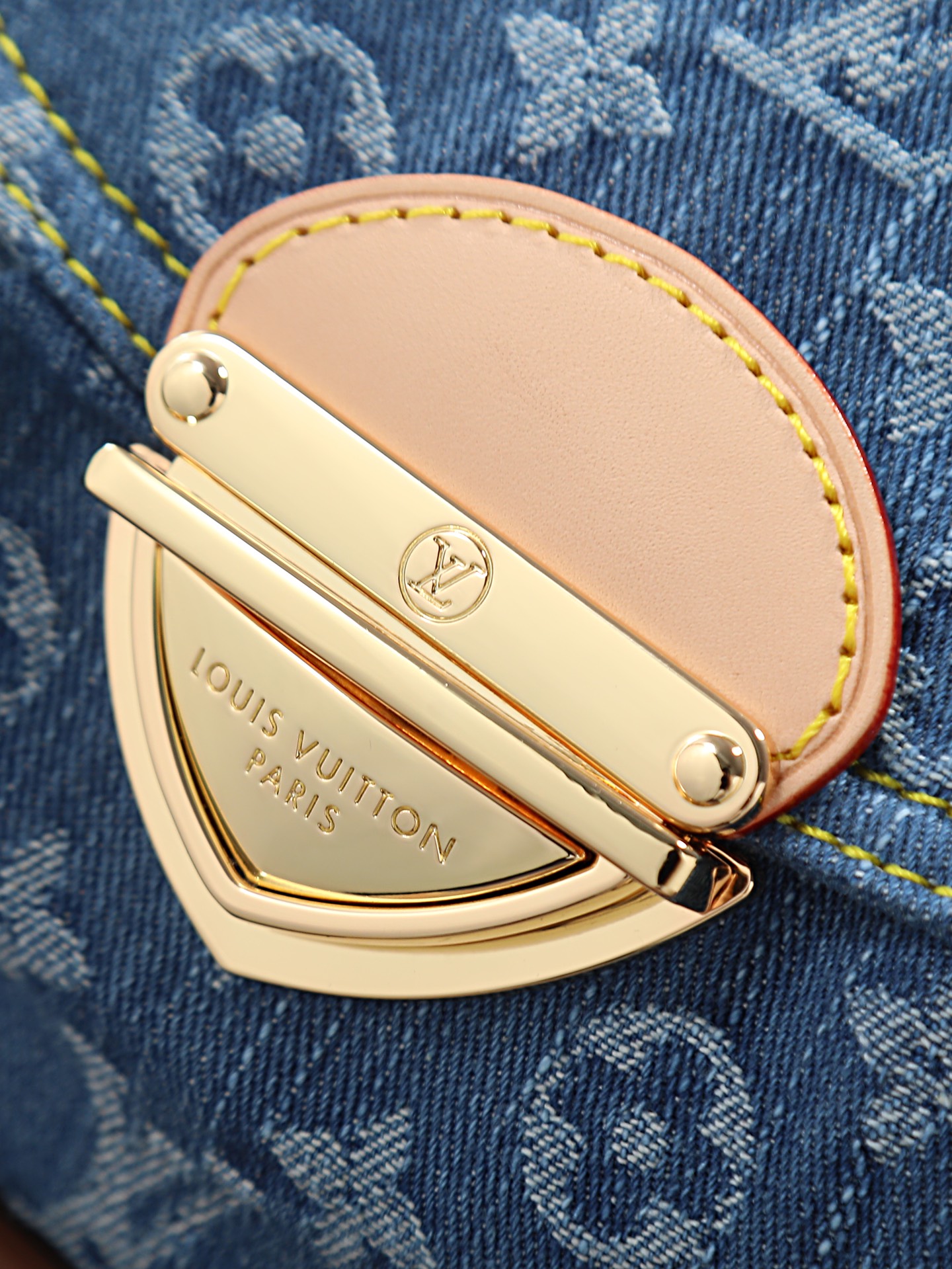 Louis Vuitton Sunset Shoulder Bag in Blue Denim - Image 5