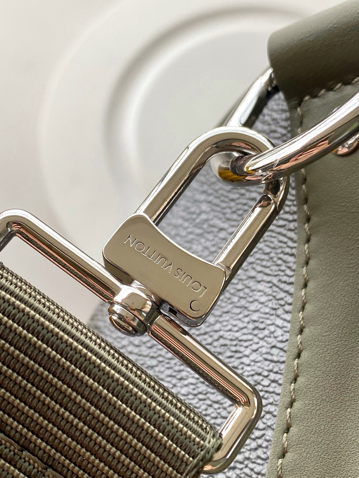 Louis Vuitton Keepall Bandouliere 35 Travel Bag - Image 5