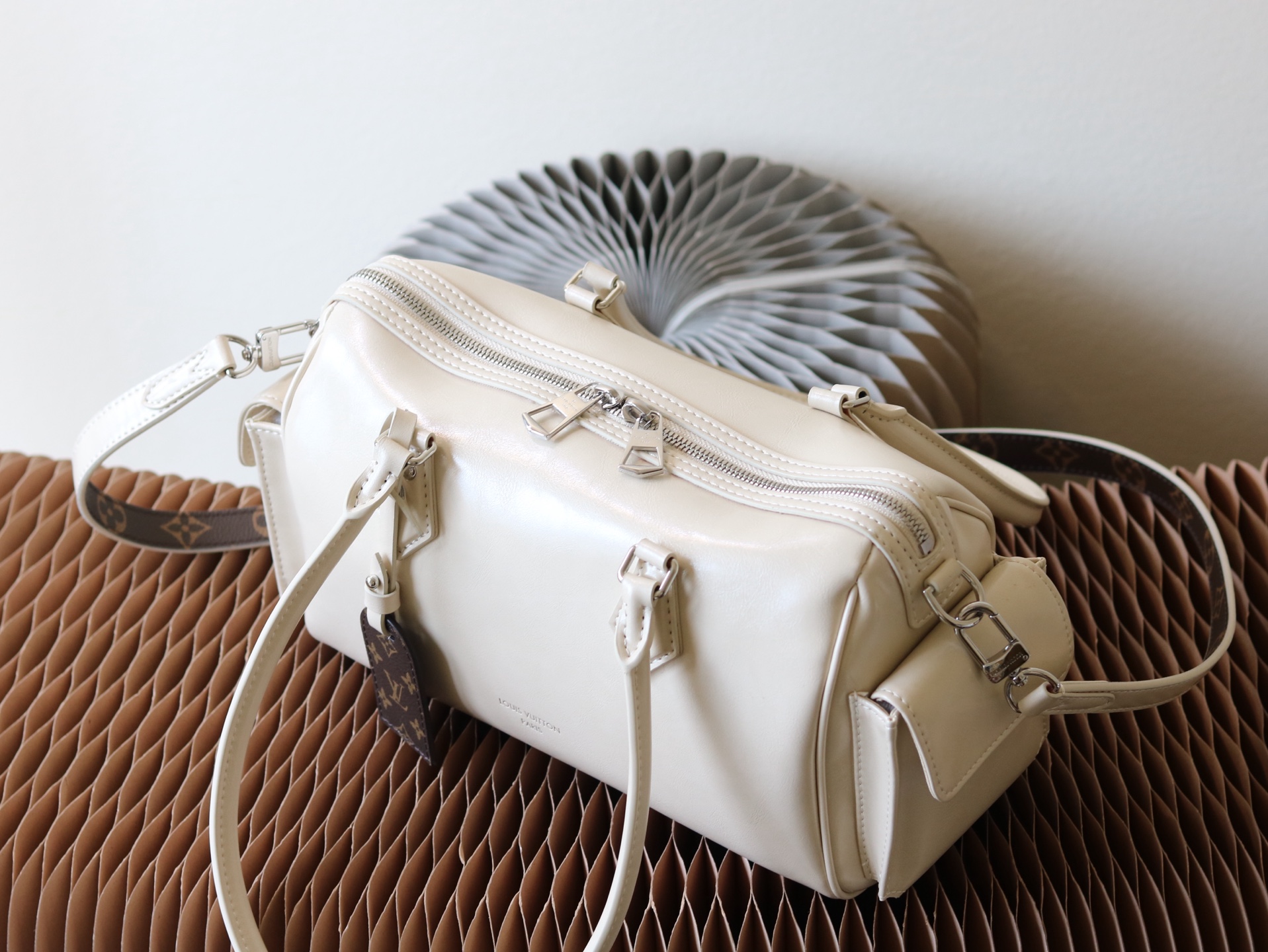 Speedy Cargo Handbag in Lambskin – LV Vibe - Image 5