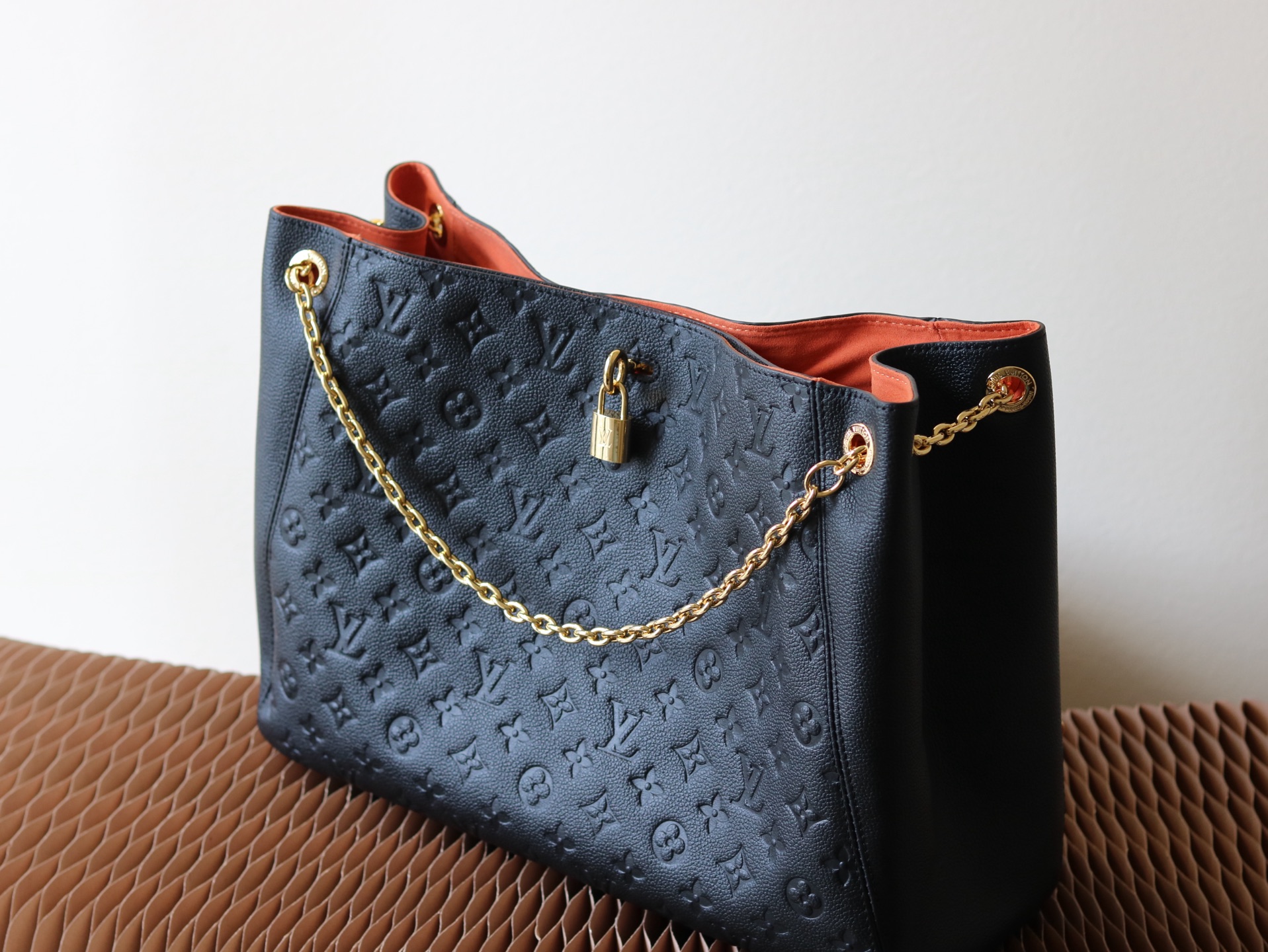 Louis Vuitton Promenade Anytime Medium Handbag - Image 5