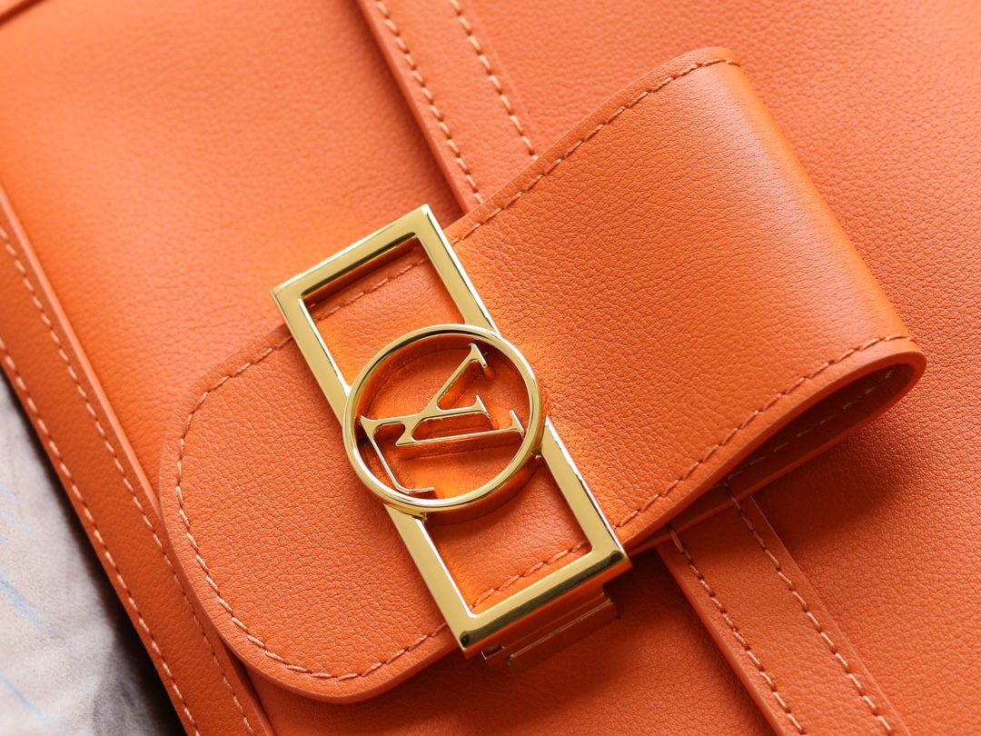Louis Vuitton Dauphine Soft Medium Handbag - Image 5