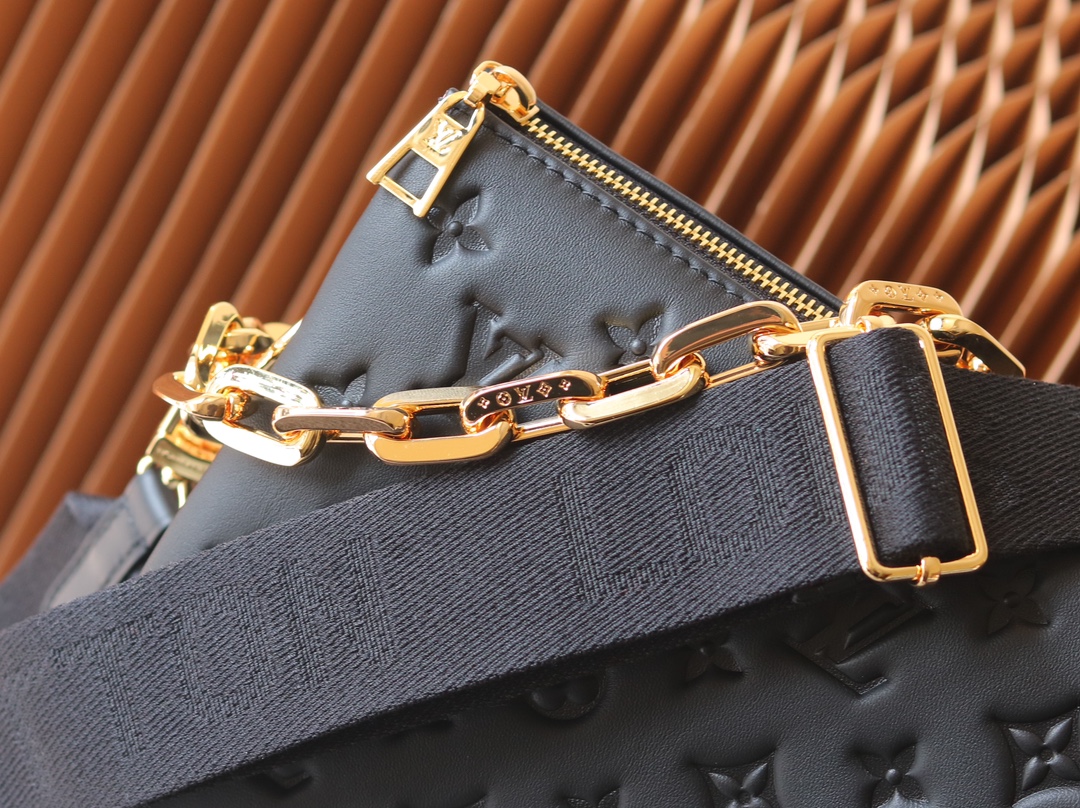 Coussin Small Handbag in Black Lambskin Leather - Image 5