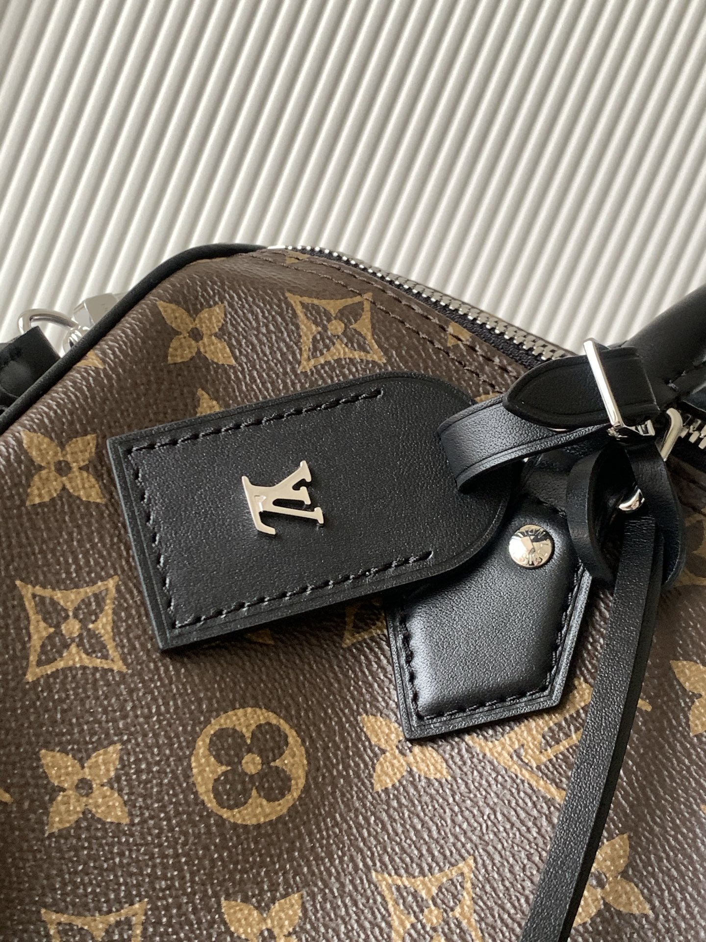 Louis Vuitton Speedy Soft 30 Dark Monogram Handbag - Image 5