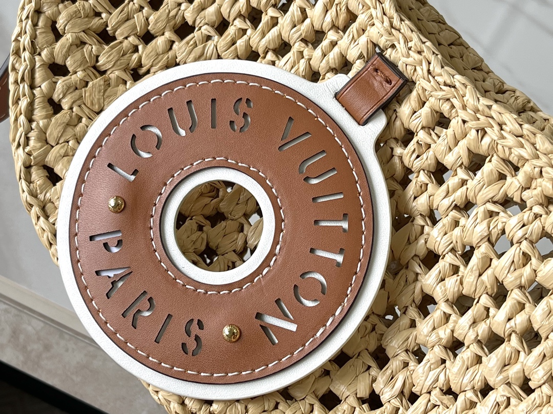 Louis Vuitton Croissant Medium Handbag M24811 - Image 5
