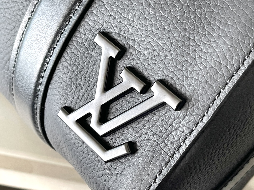 Louis Vuitton M59255 City Keepall Travel Bag - Image 5